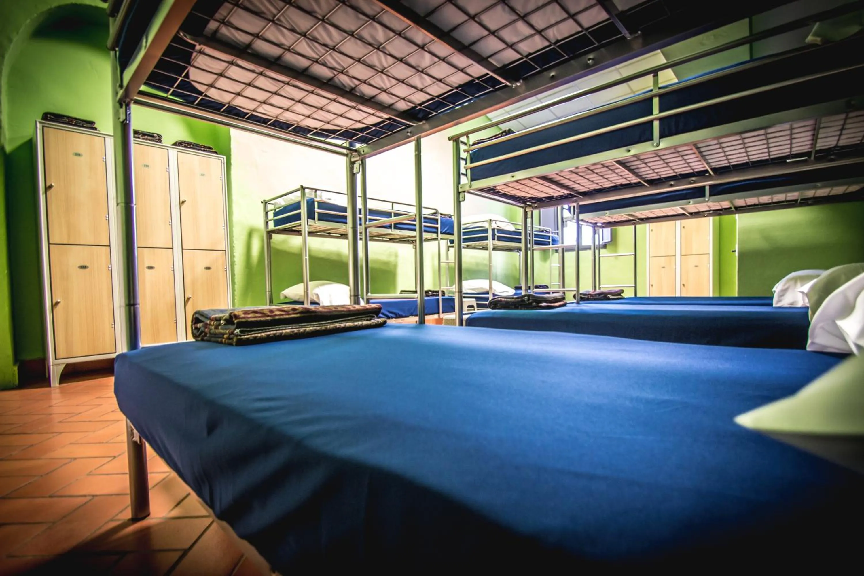 Spring, Bed in Hostel Santa Monaca