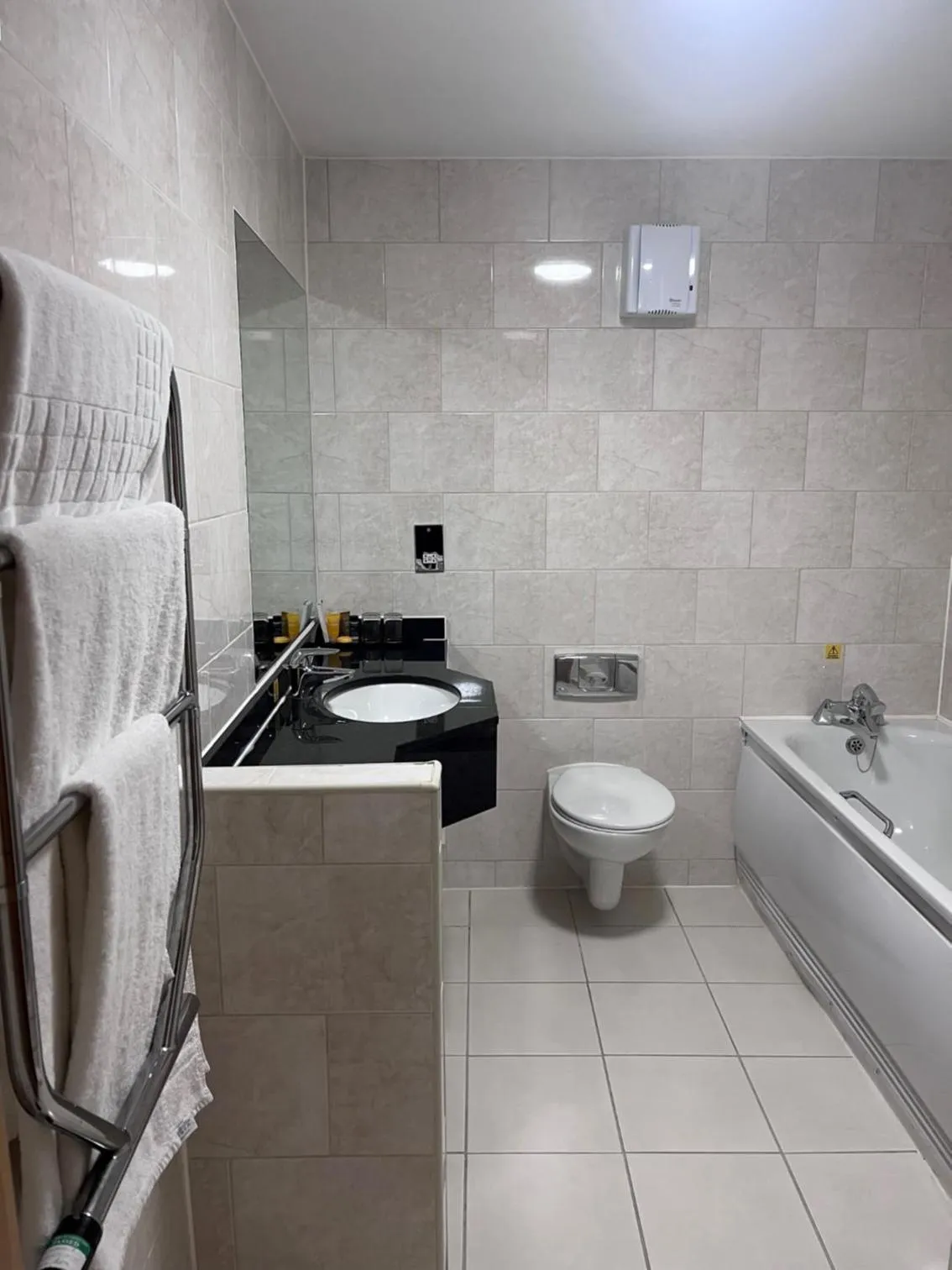 Bathroom in The Wiltshire Hotel, Golf and Leisure Resort
