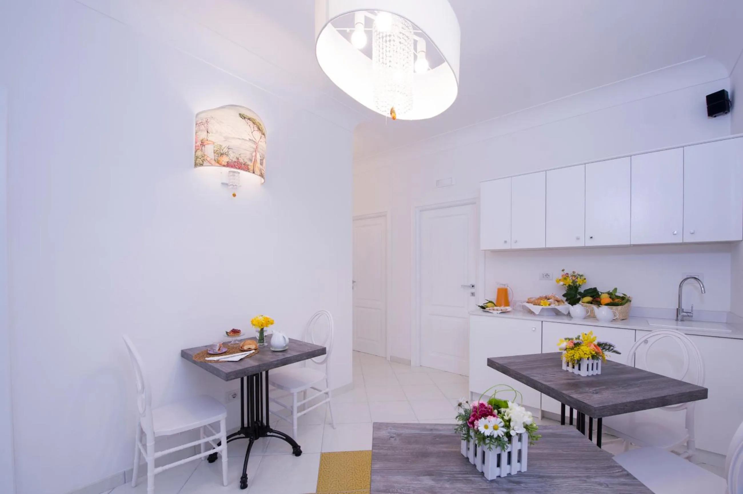 Communal lounge/ TV room in La Valle Delle Ferriere