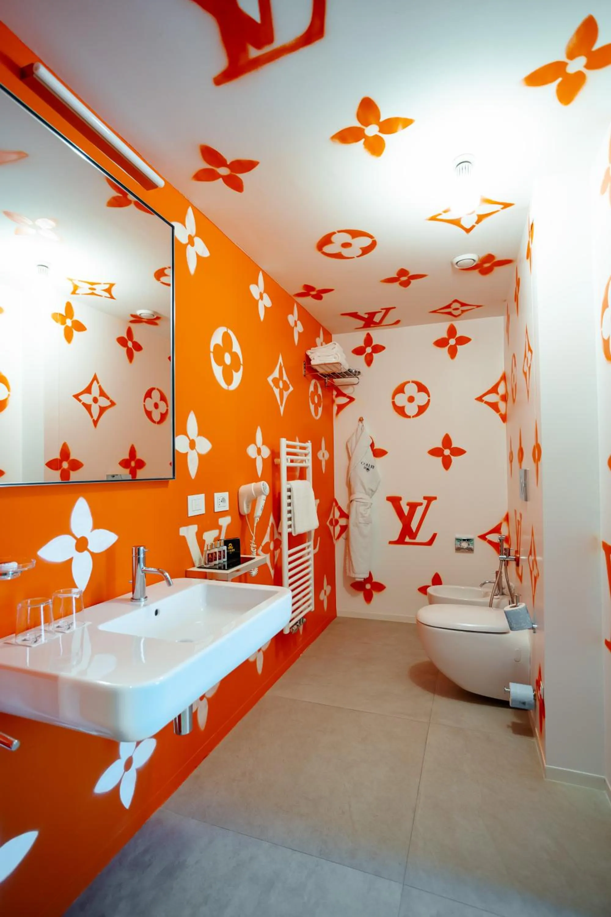 Bathroom in Collini Rooms, WorldHotels Crafted