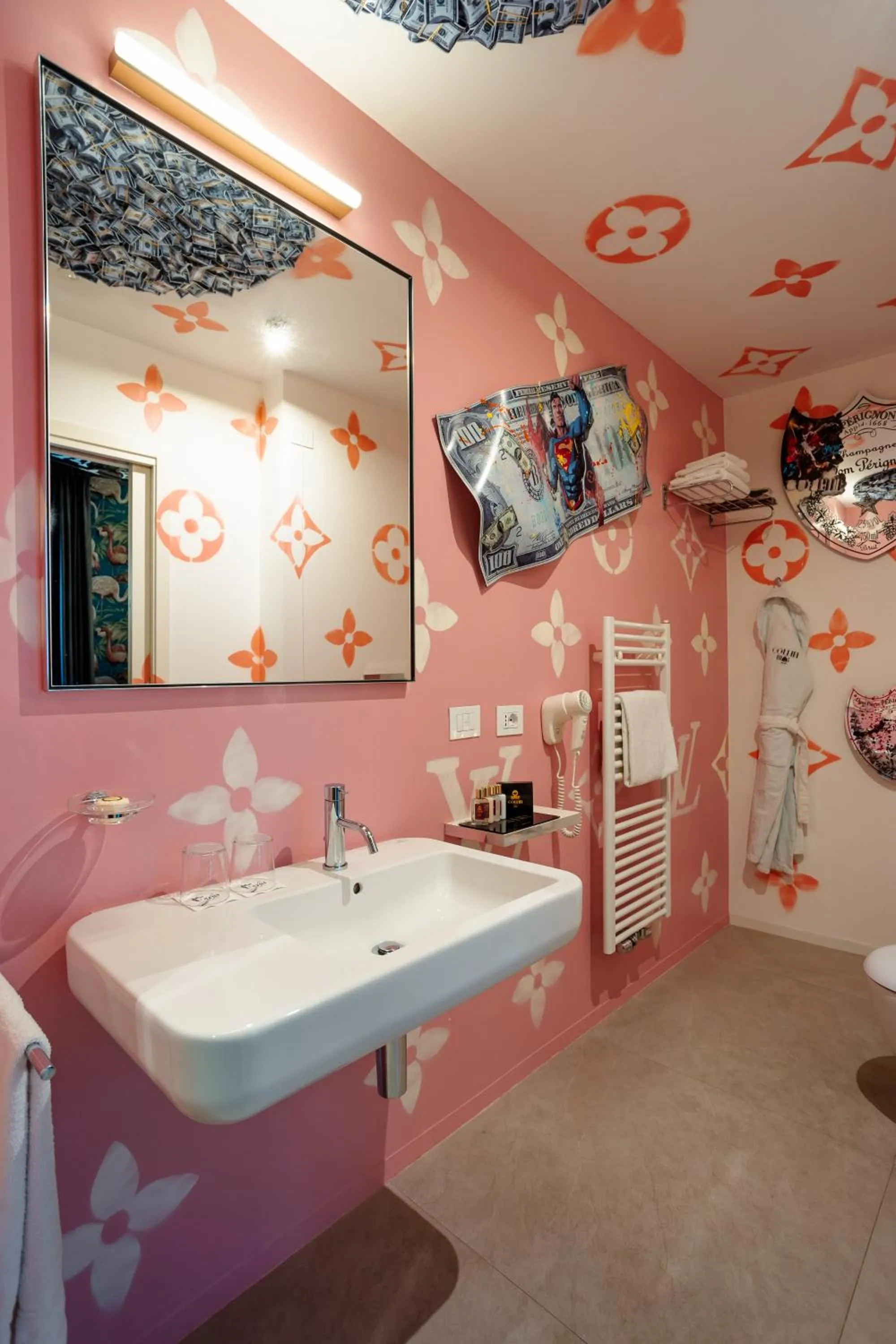 Bathroom in Collini Rooms, WorldHotels Crafted