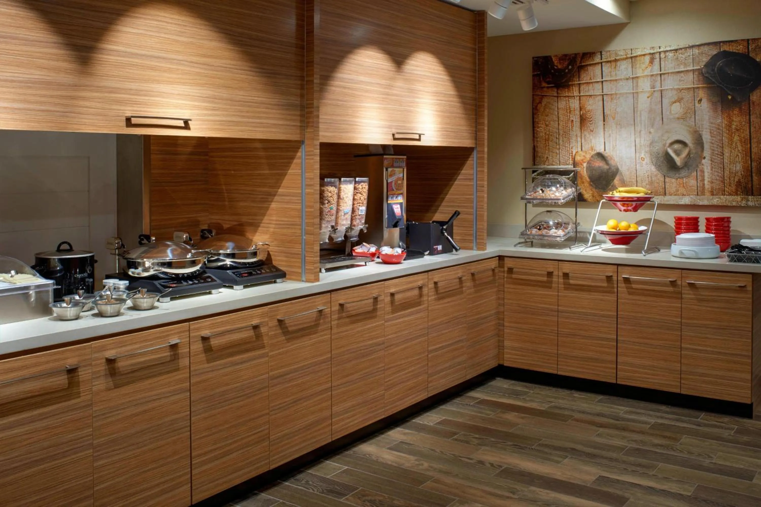 Breakfast in TownePlace Suites by Marriott Richmond