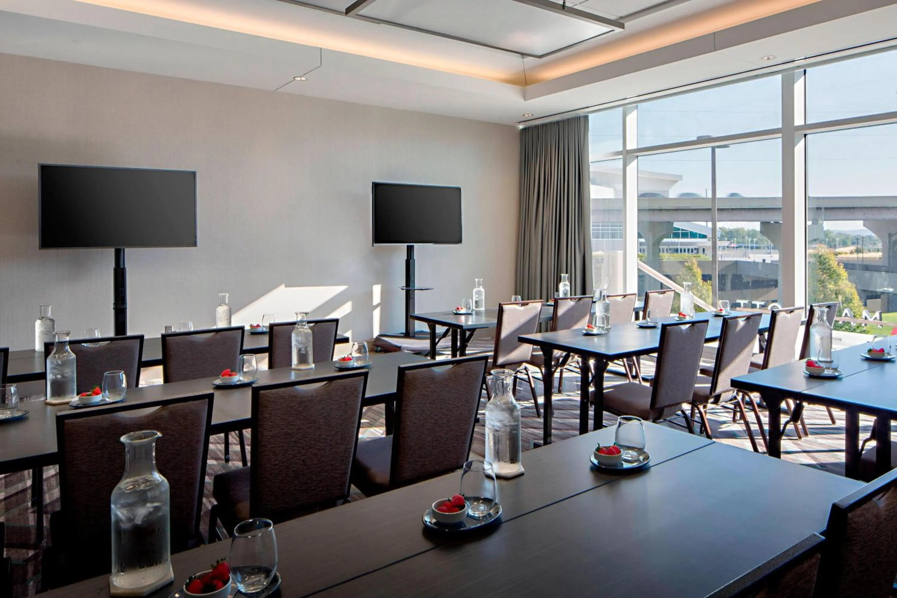 Meeting/conference room in Omaha Marriott Downtown at the Capitol District