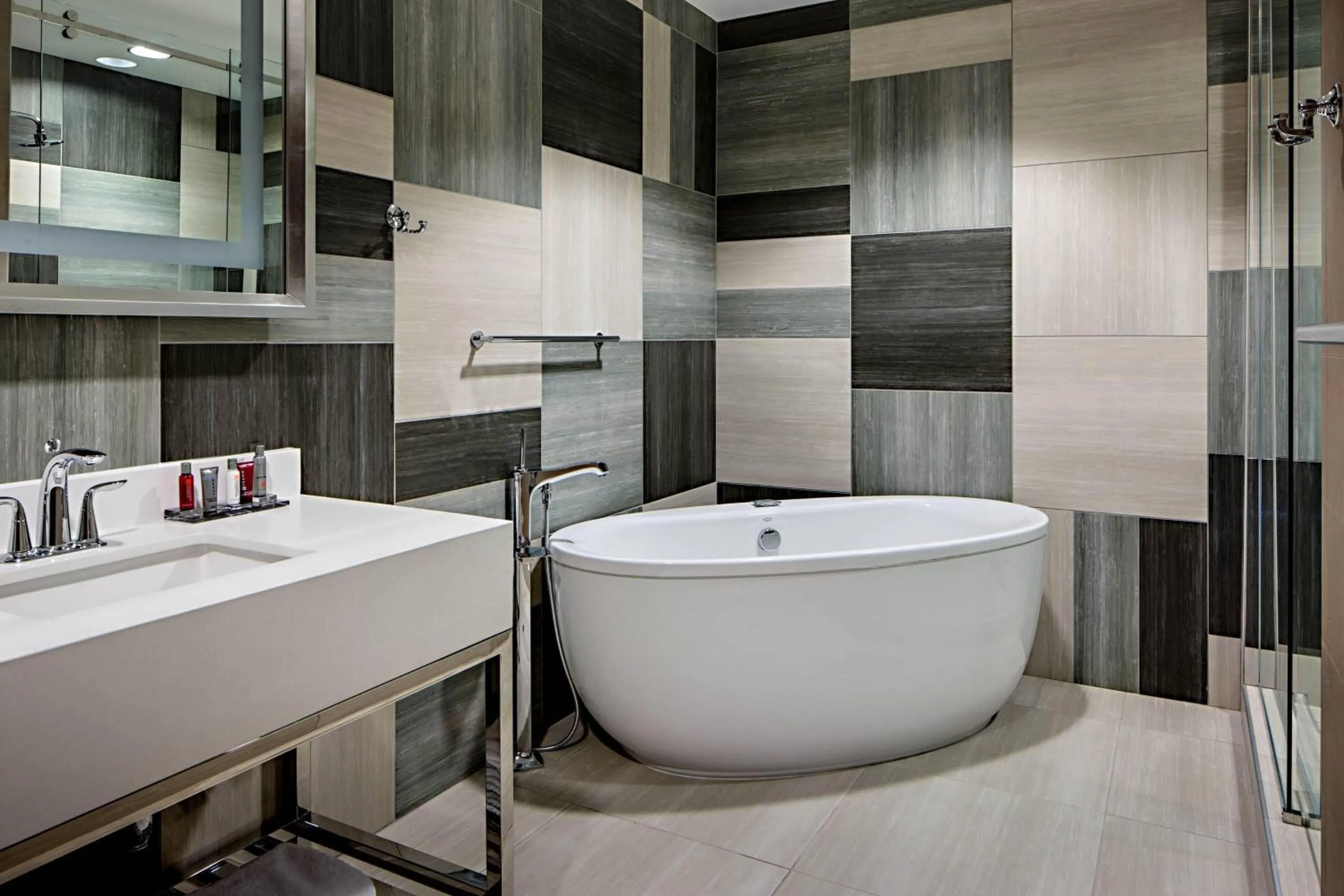 Bathroom in Omaha Marriott Downtown at the Capitol District