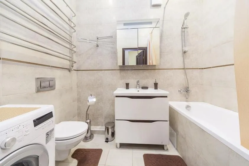 Bathroom in center, Apartment on Deribasovskaya 10