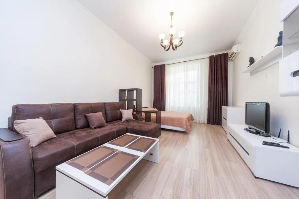 center, Apartment on Deribasovskaya 10