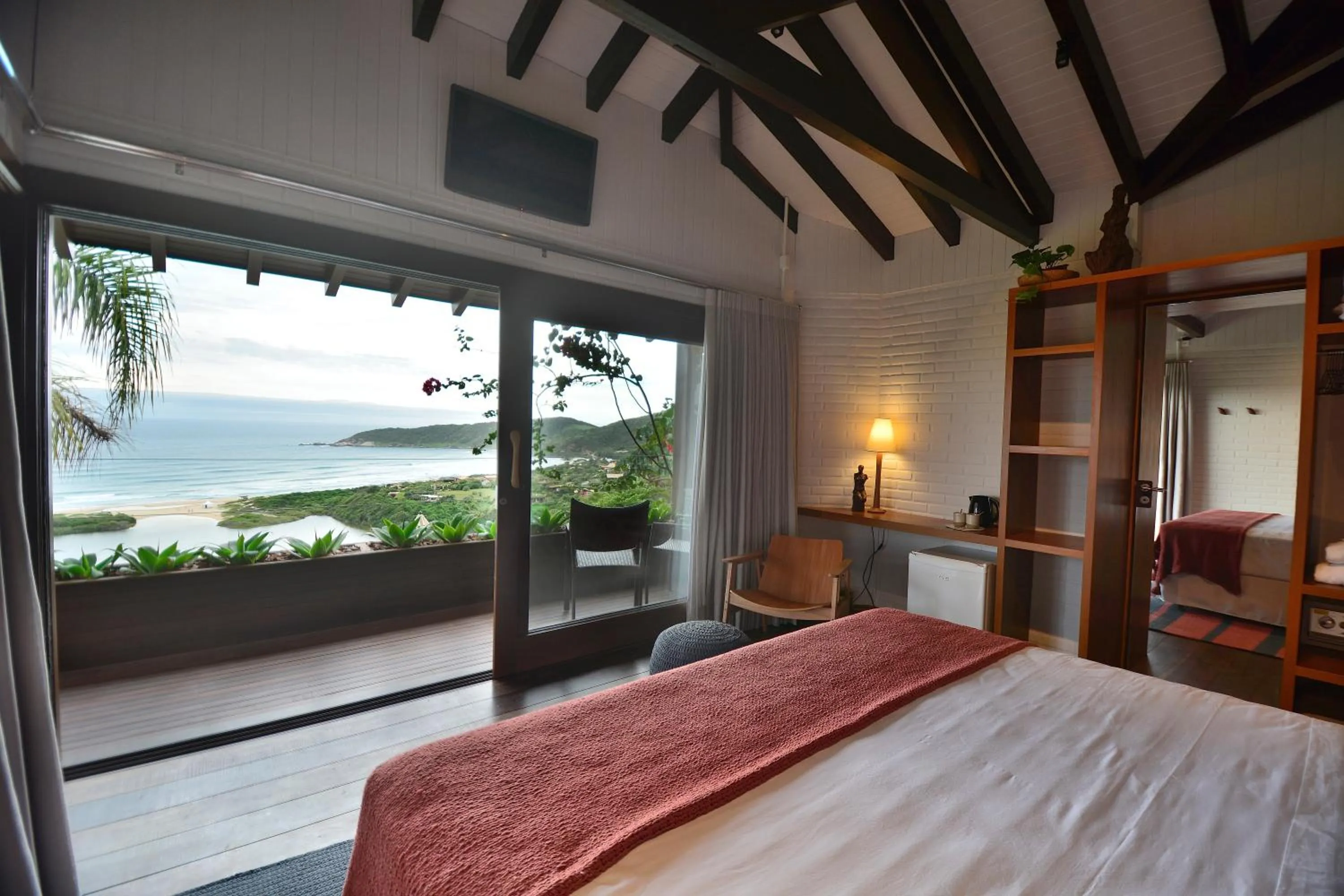 Sea view, Bed in Villa Gardena Suites
