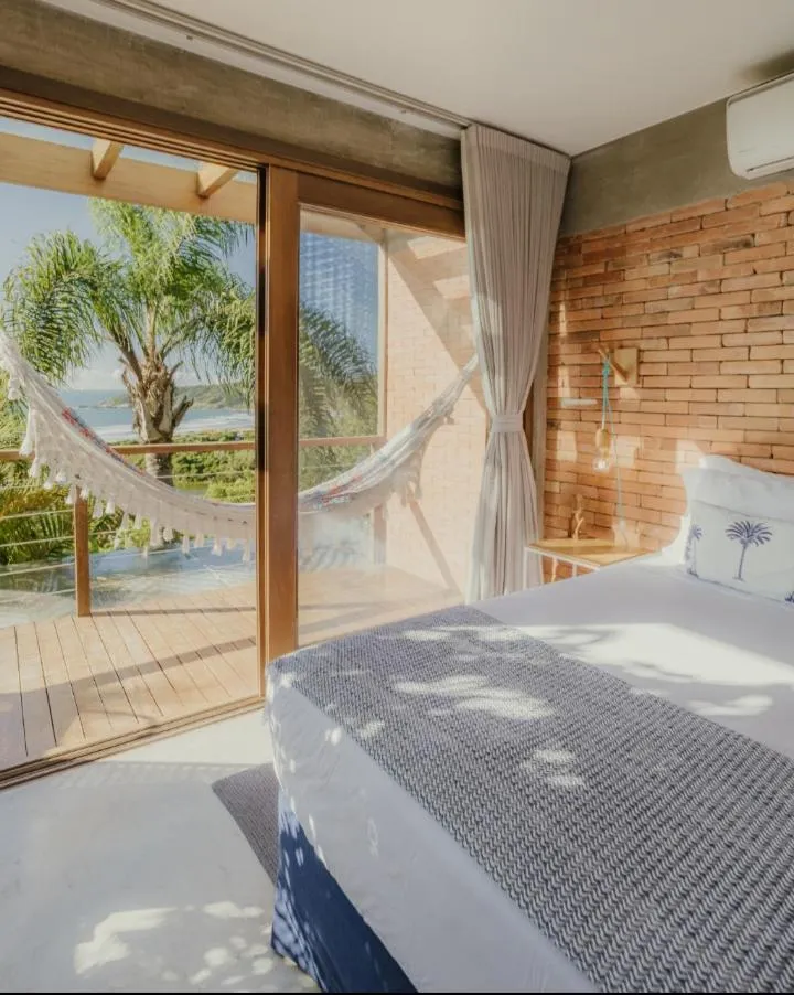 Bed in Villa Gardena Suites