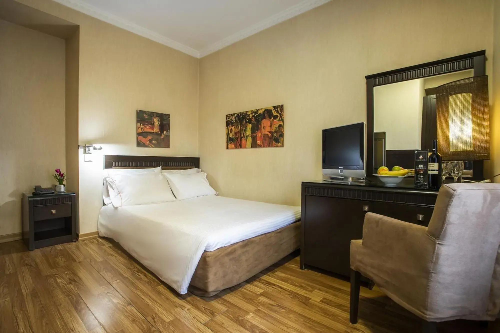 Budget Double Room in Egnatia Hotel Budget Double Room in Egnatia Hotel