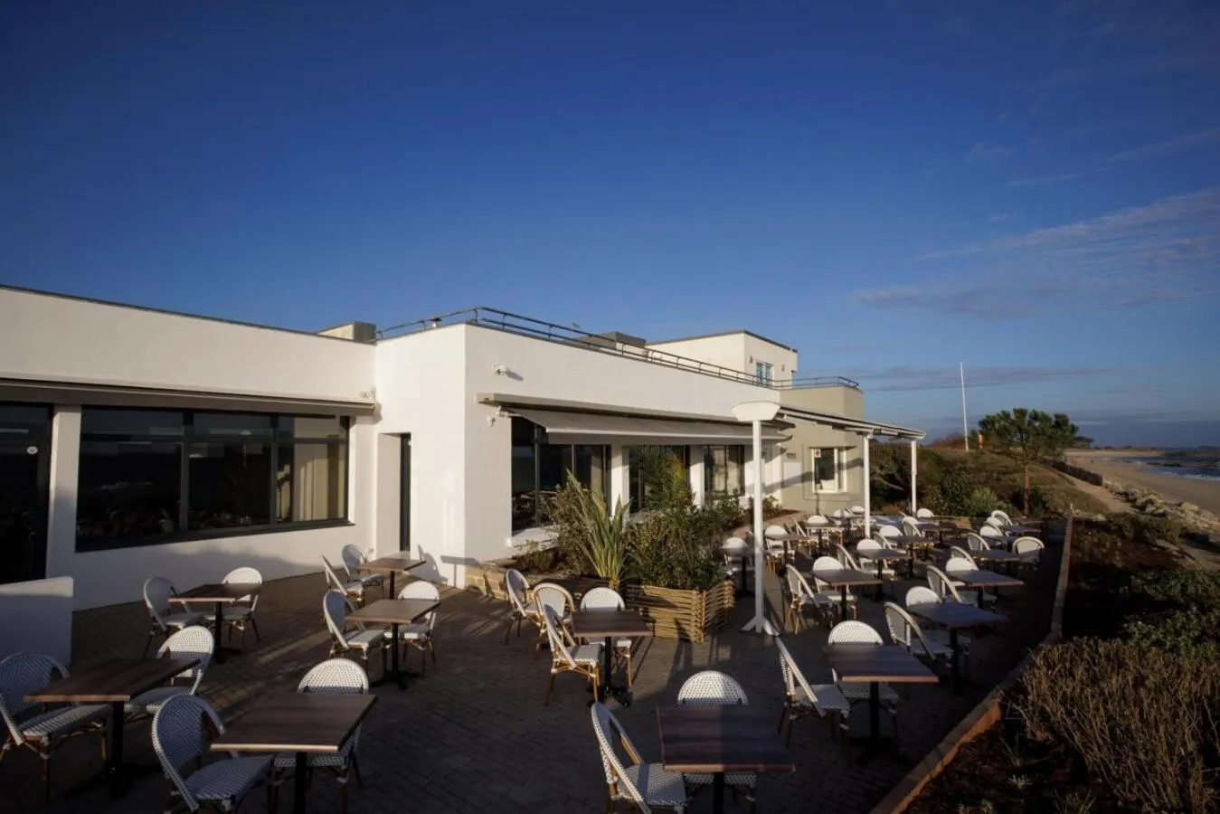 Restaurant/places to eat in Logis Hôtel & Restaurant LES MOUETTES - Larmor Plage, Proche de LORIENT