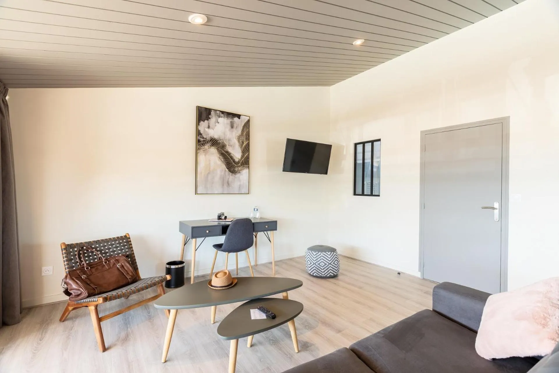 Hôtel Restaurant Le Grand Large - Face à la plage - Ile de Ré