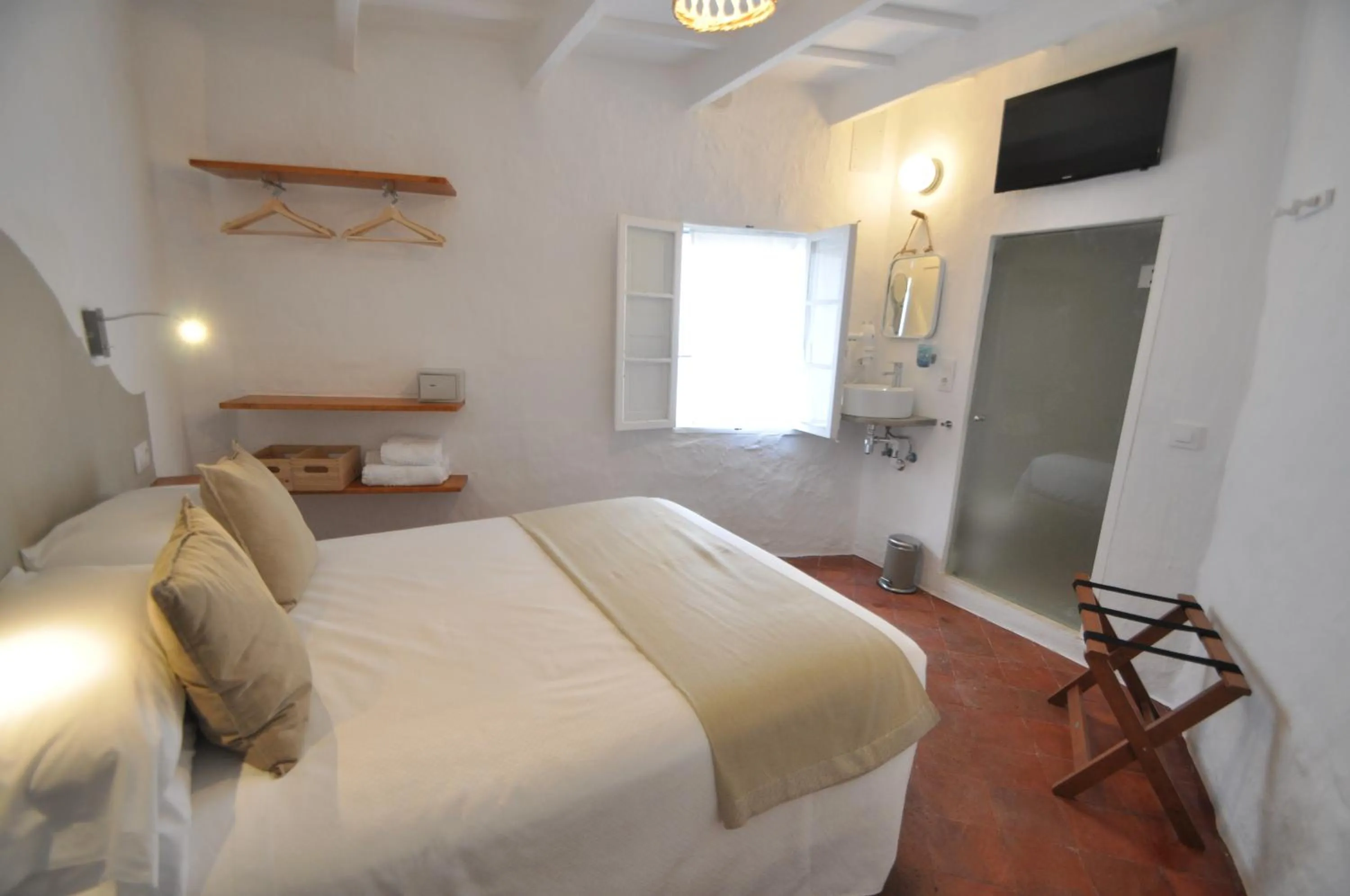 Bathroom, Bed in Port Antic Ciutadella by My Rooms Hotels TI