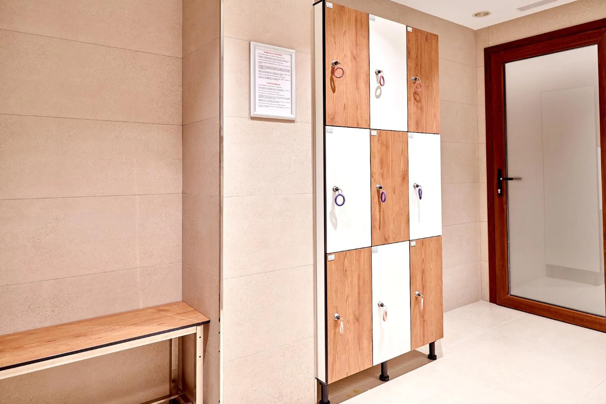 microwave in Apartamentos Ponent