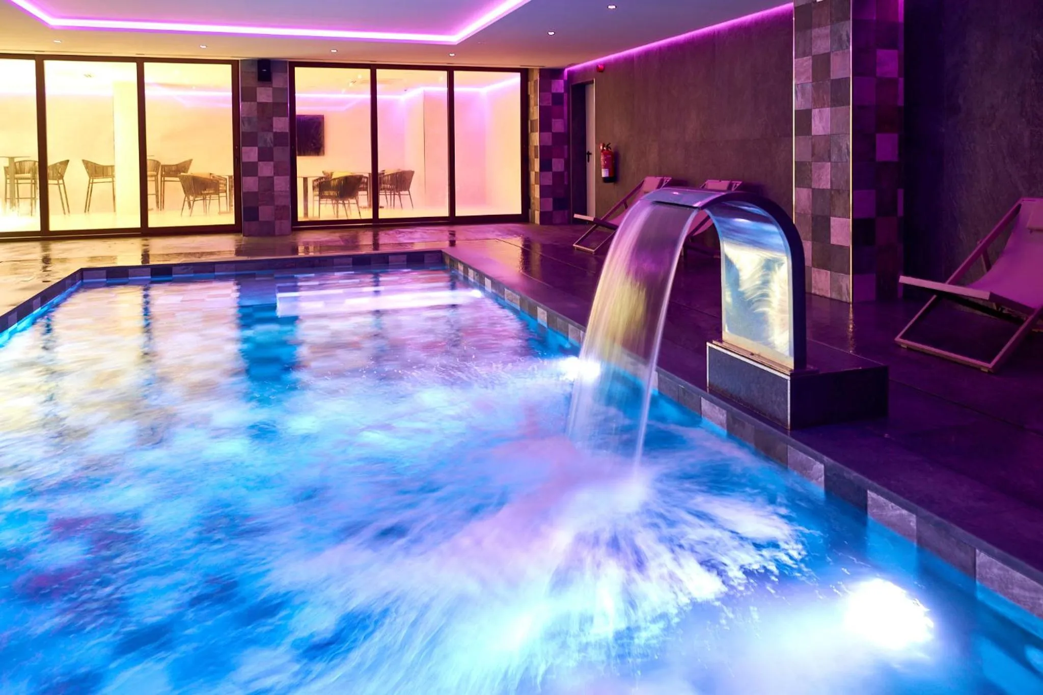 Swimming pool in Apartamentos Ponent