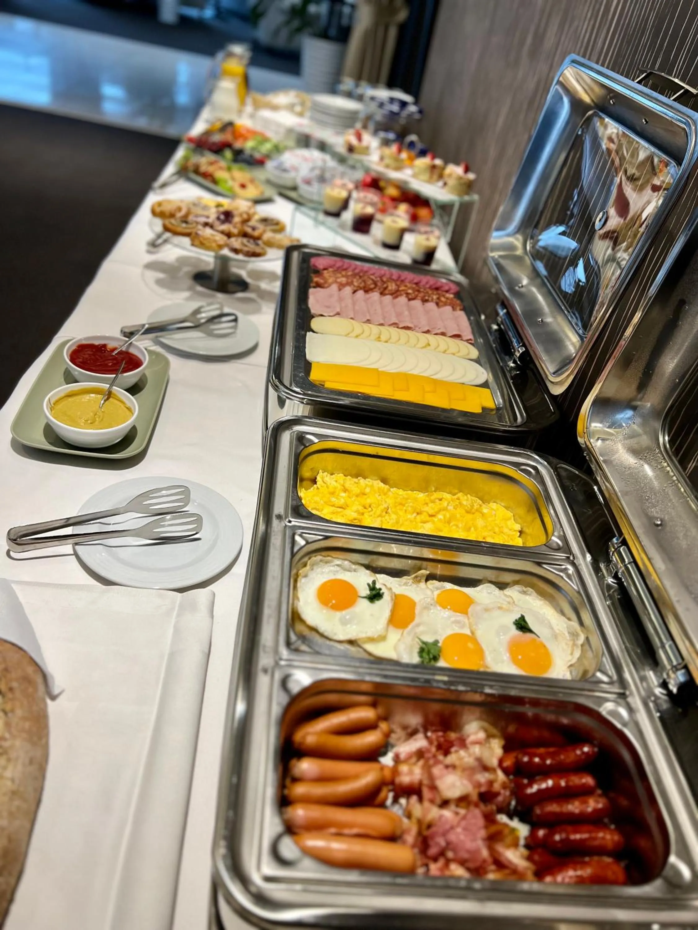 Restaurant/places to eat in AZUL Hotel & Restaurant Partizánske