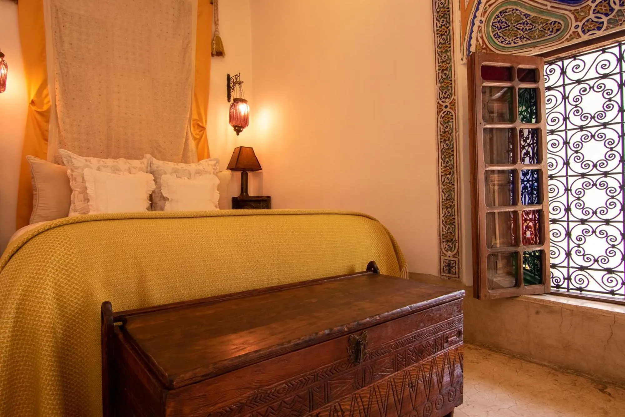 Decorative detail, Bed in Riad Dar Oulhoum