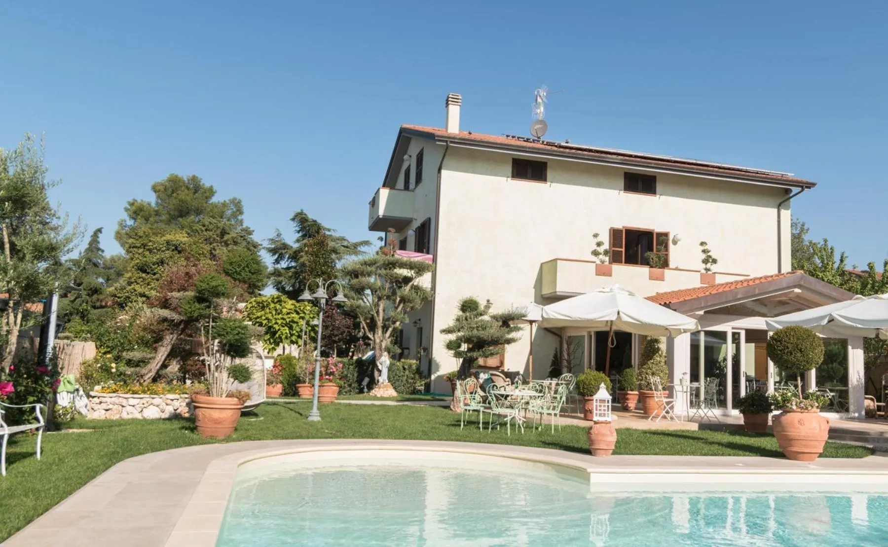 Facade/entrance in Il Giardino degli Angeli