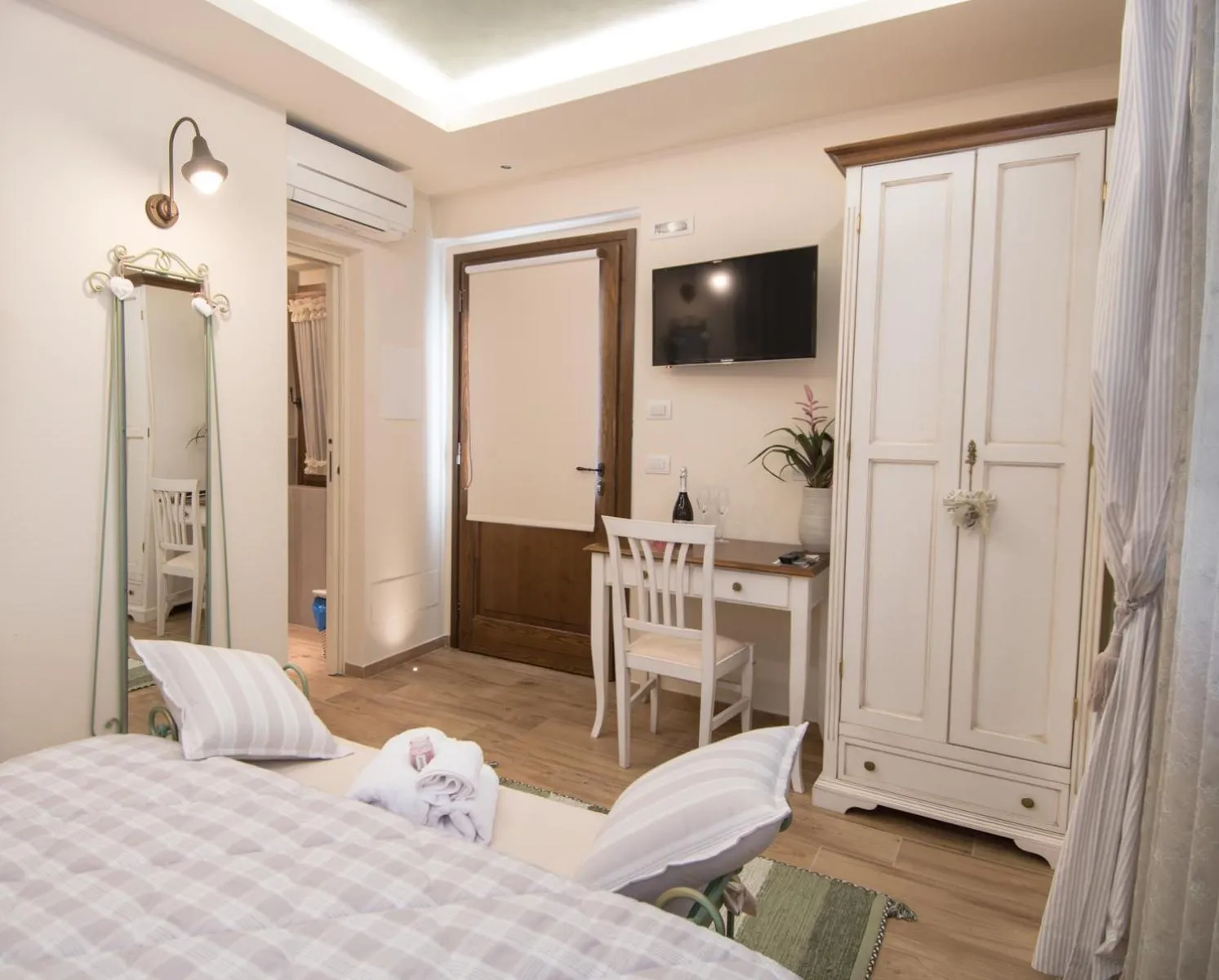 Toilet, Bed in Il Giardino degli Angeli