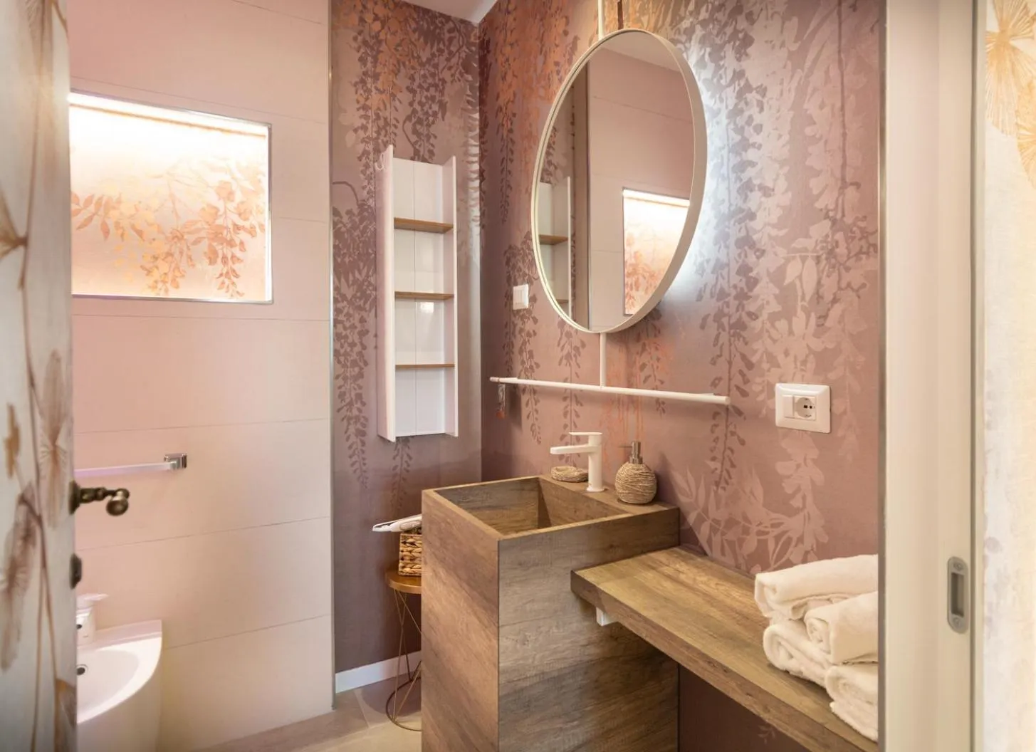 Shower in Il Giardino degli Angeli