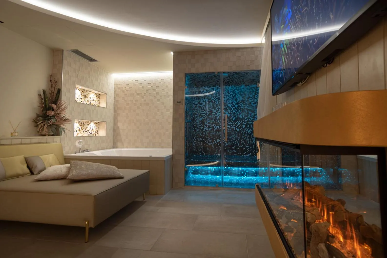 Hot Tub, Bed in Il Giardino degli Angeli