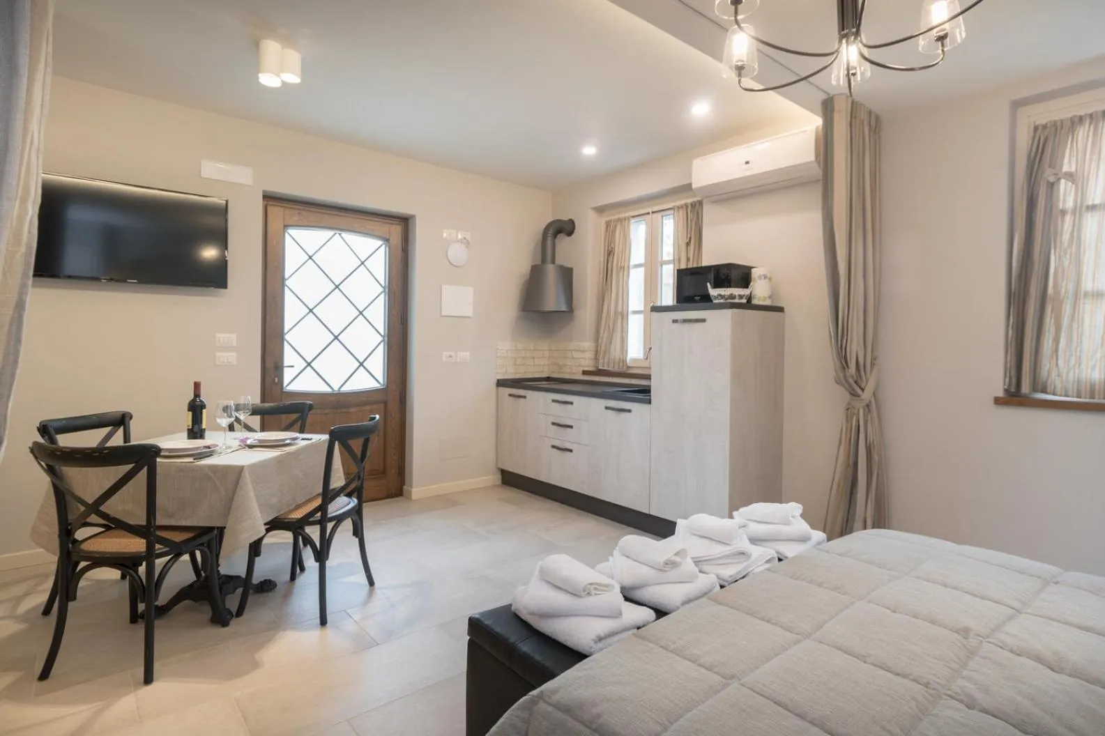 Kitchen or kitchenette, Bed in Il Giardino degli Angeli