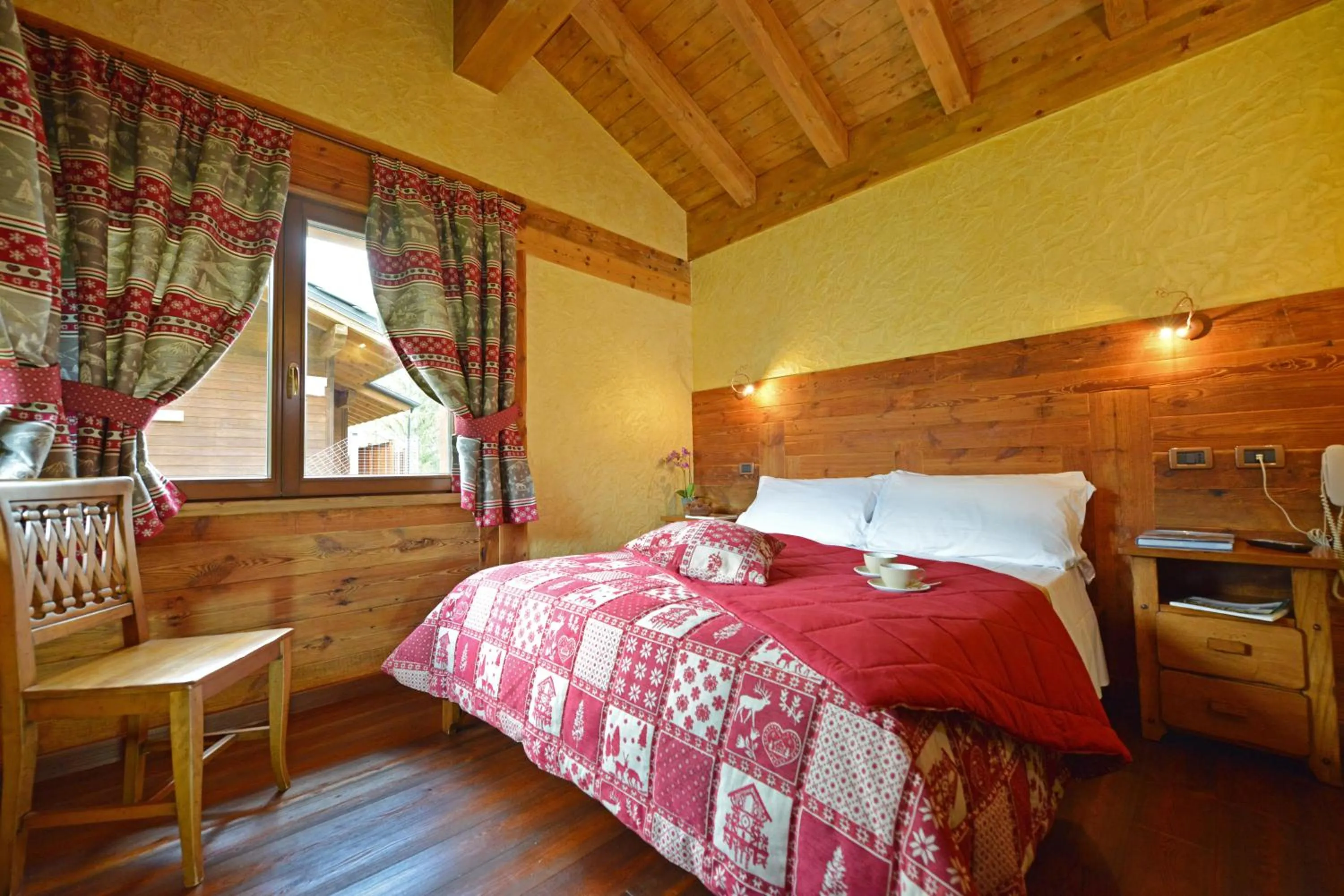 Bed in Hotel Le Petit Abri