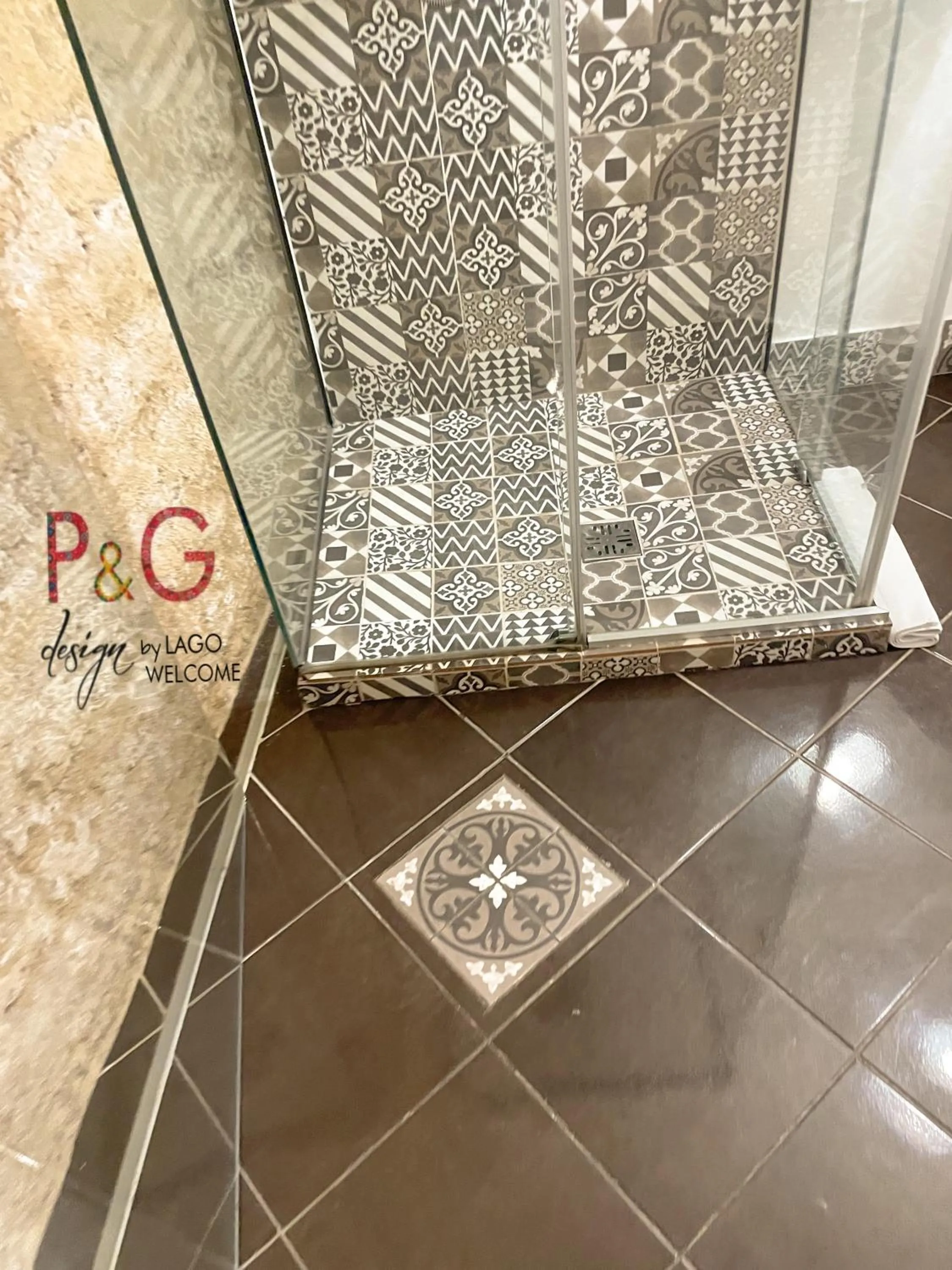 Shower in P&G design by Lago Welcome Enna