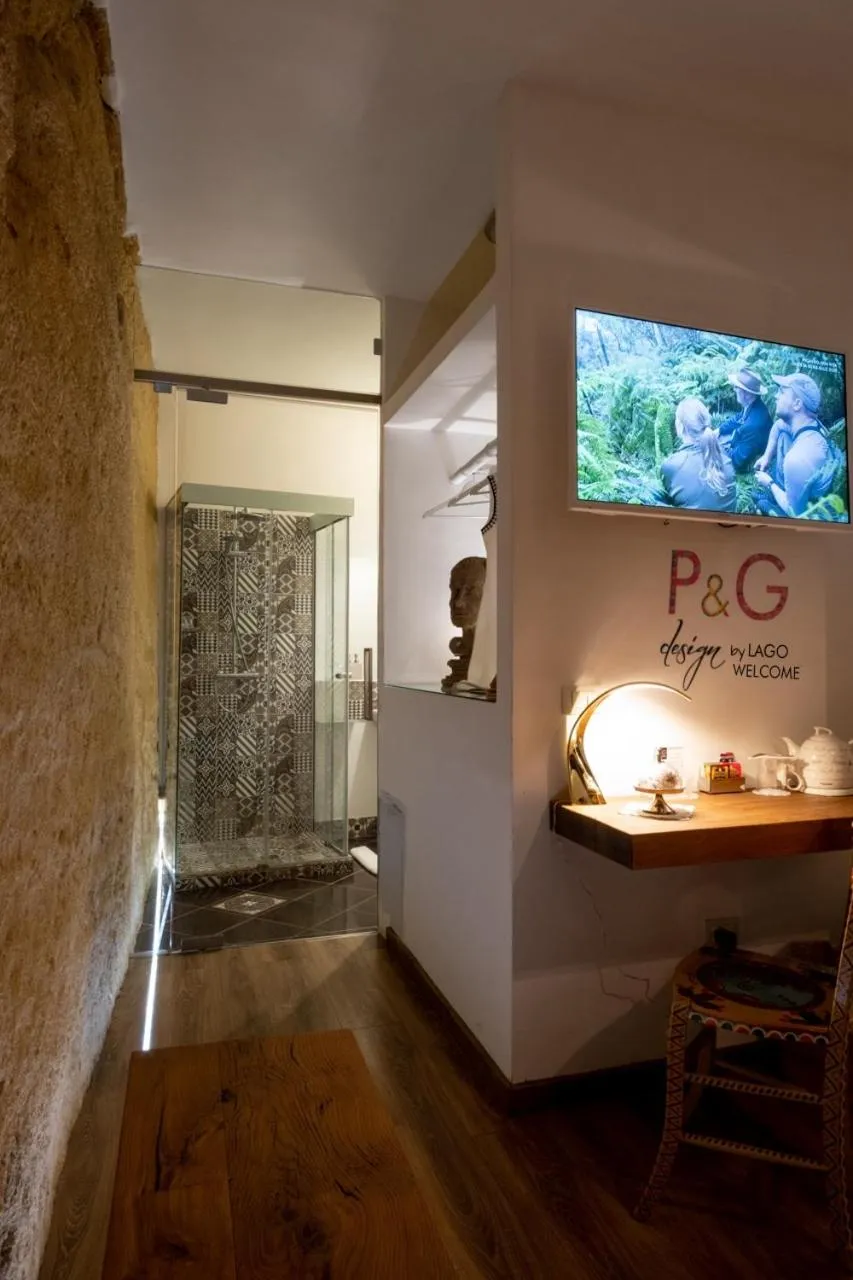 Shower in P&G design by Lago Welcome Enna