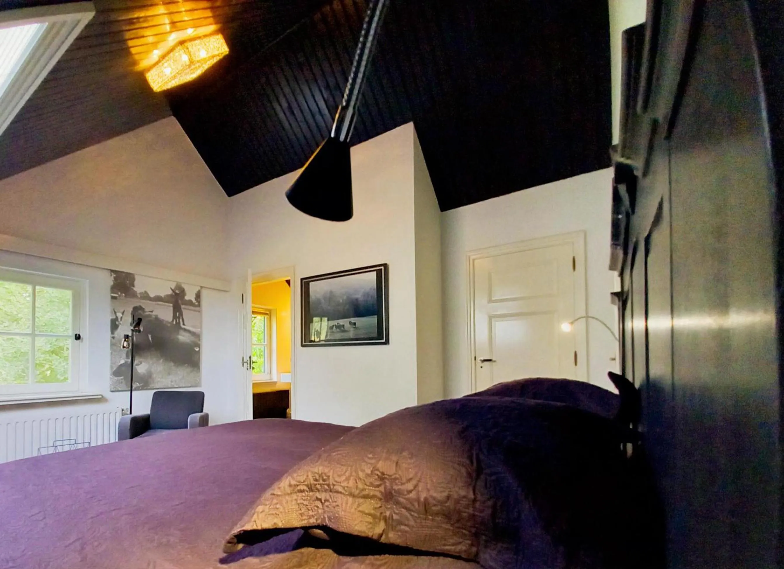 Bedroom, Bed in Het geheim van Merselo