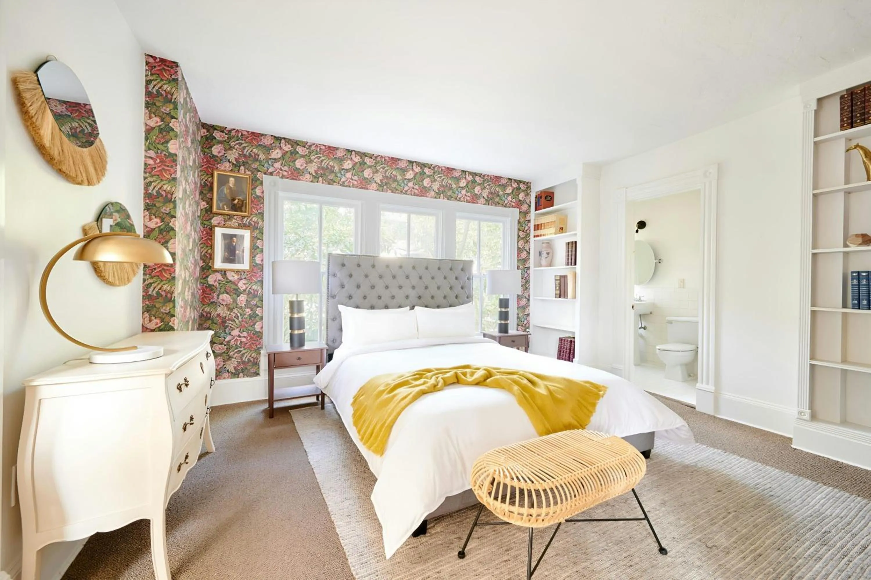 Bedroom, Bed in Wellborn Hotel Downtown, Sonder by Marriott Bonvoy