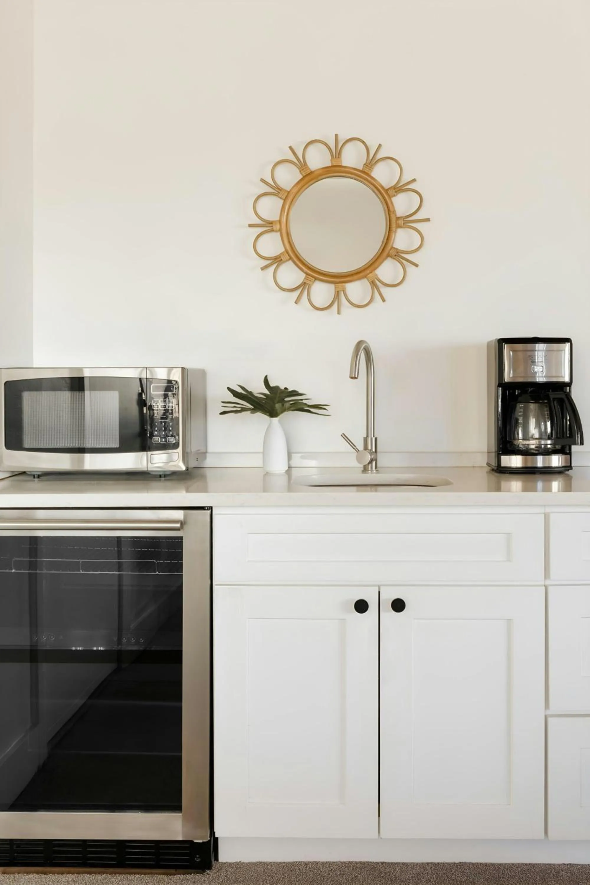 Kitchen or kitchenette in Wellborn Hotel Downtown, Sonder by Marriott Bonvoy