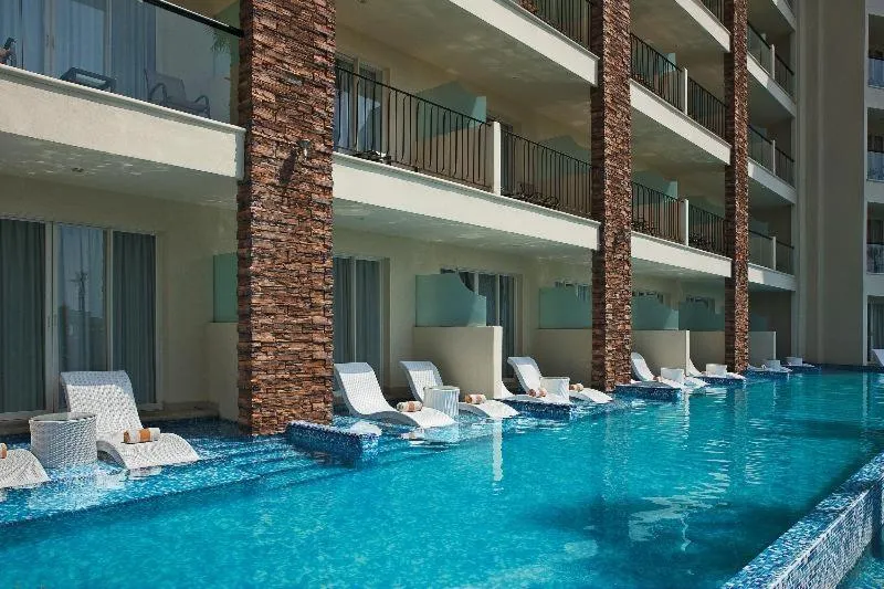 Altitude by Krystal Grand Los Cabos - All Inclusive