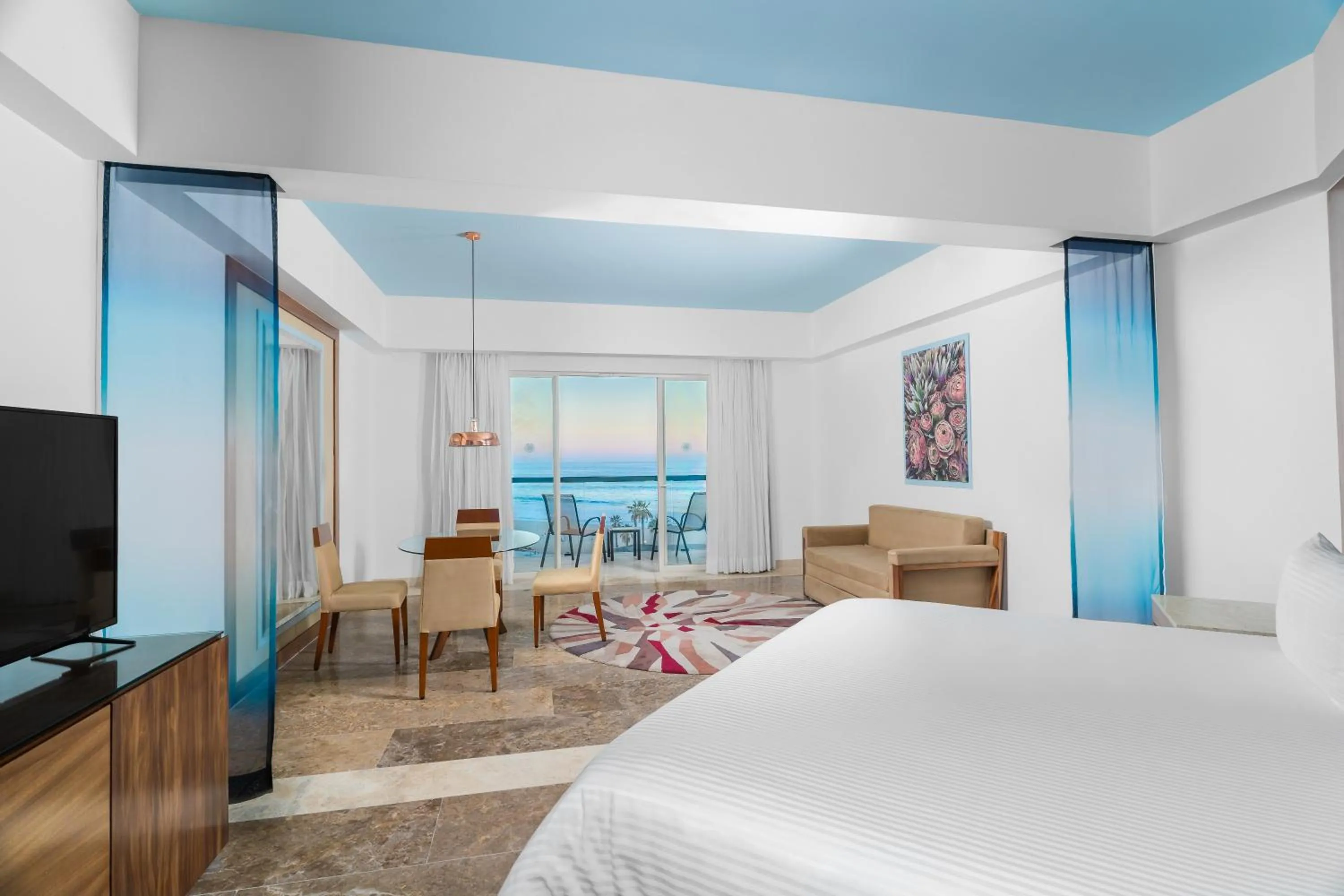 Bed in Altitude by Krystal Grand Los Cabos - All Inclusive