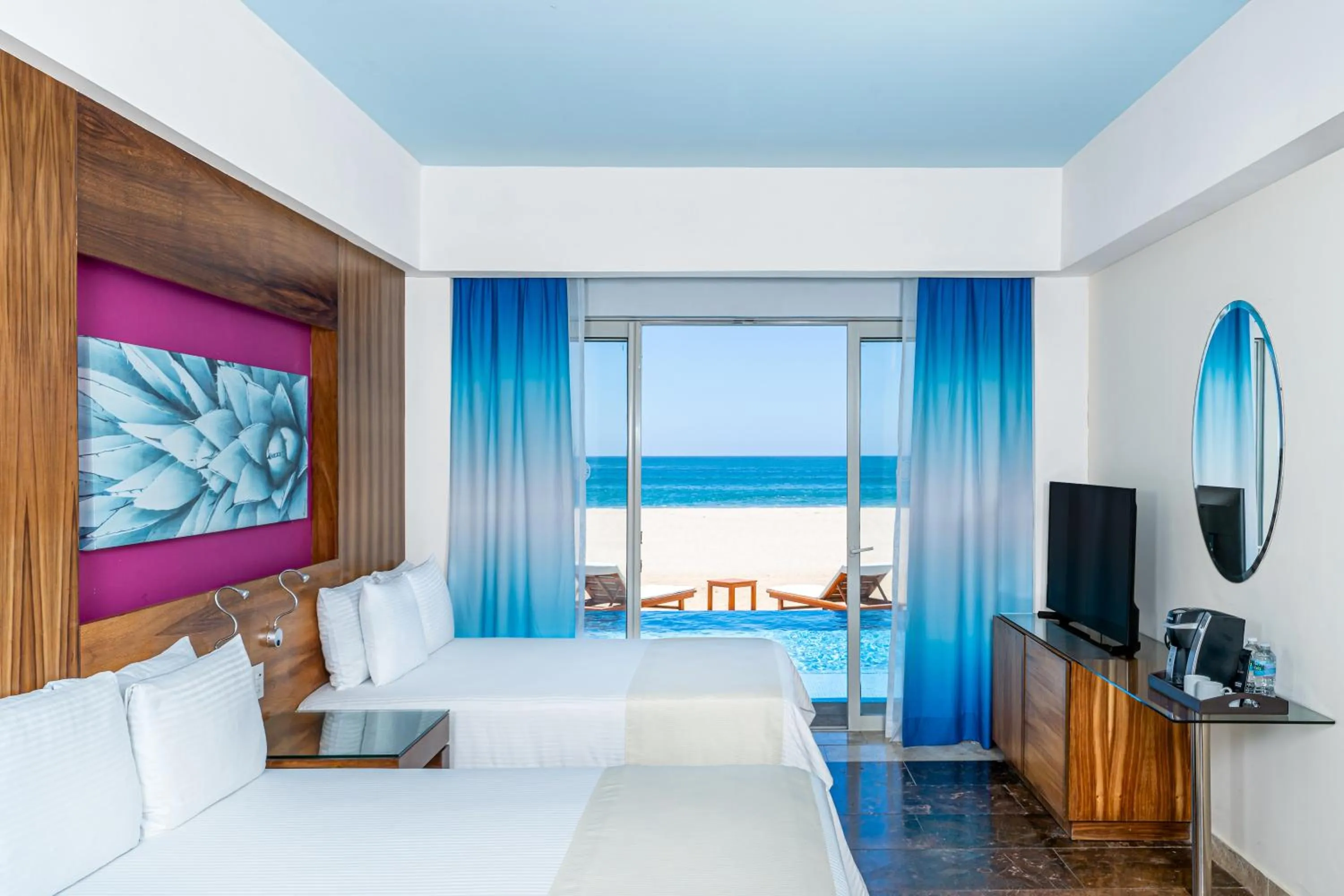 Bed in Altitude by Krystal Grand Los Cabos - All Inclusive