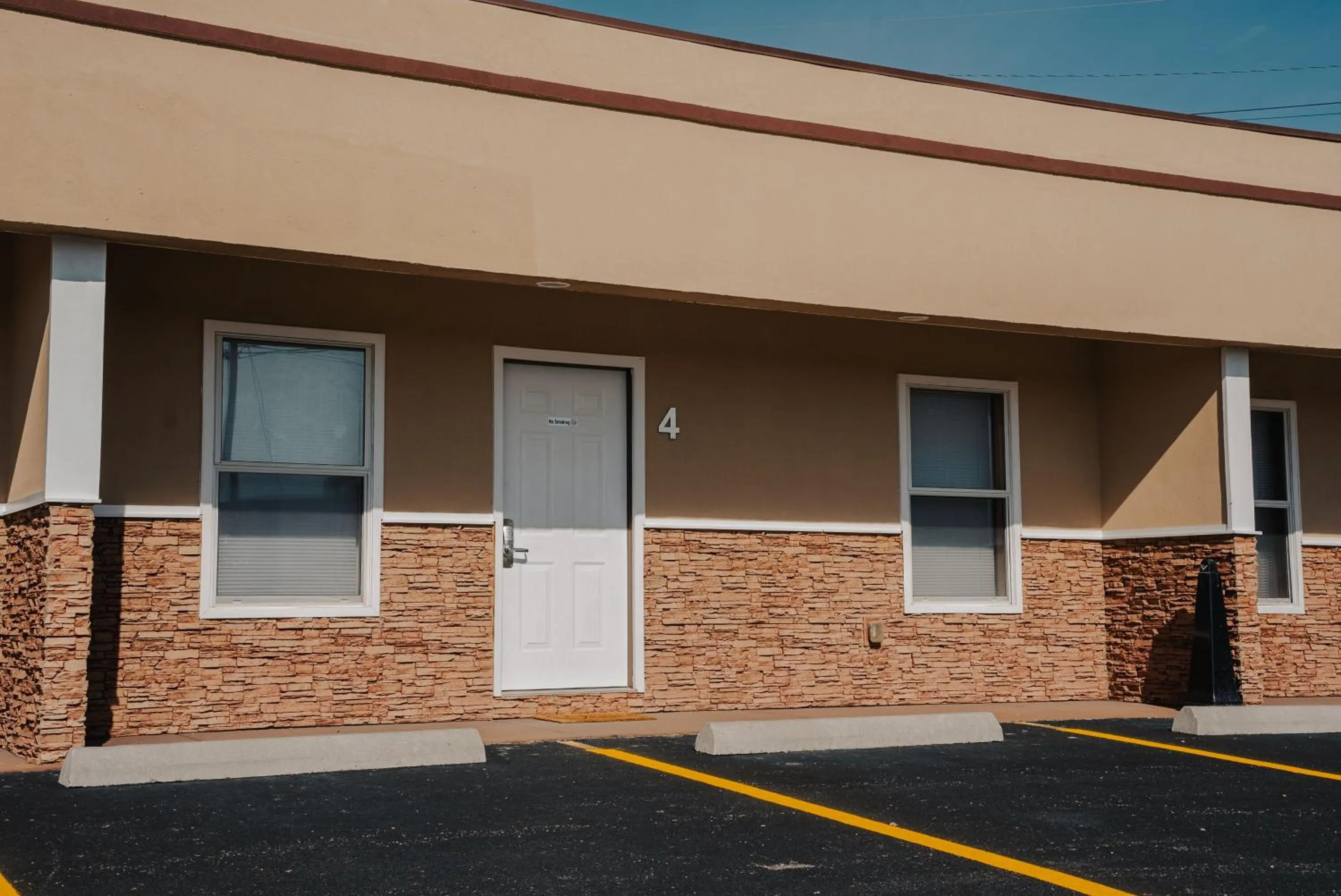 Property building in Anchor Inn and Suites