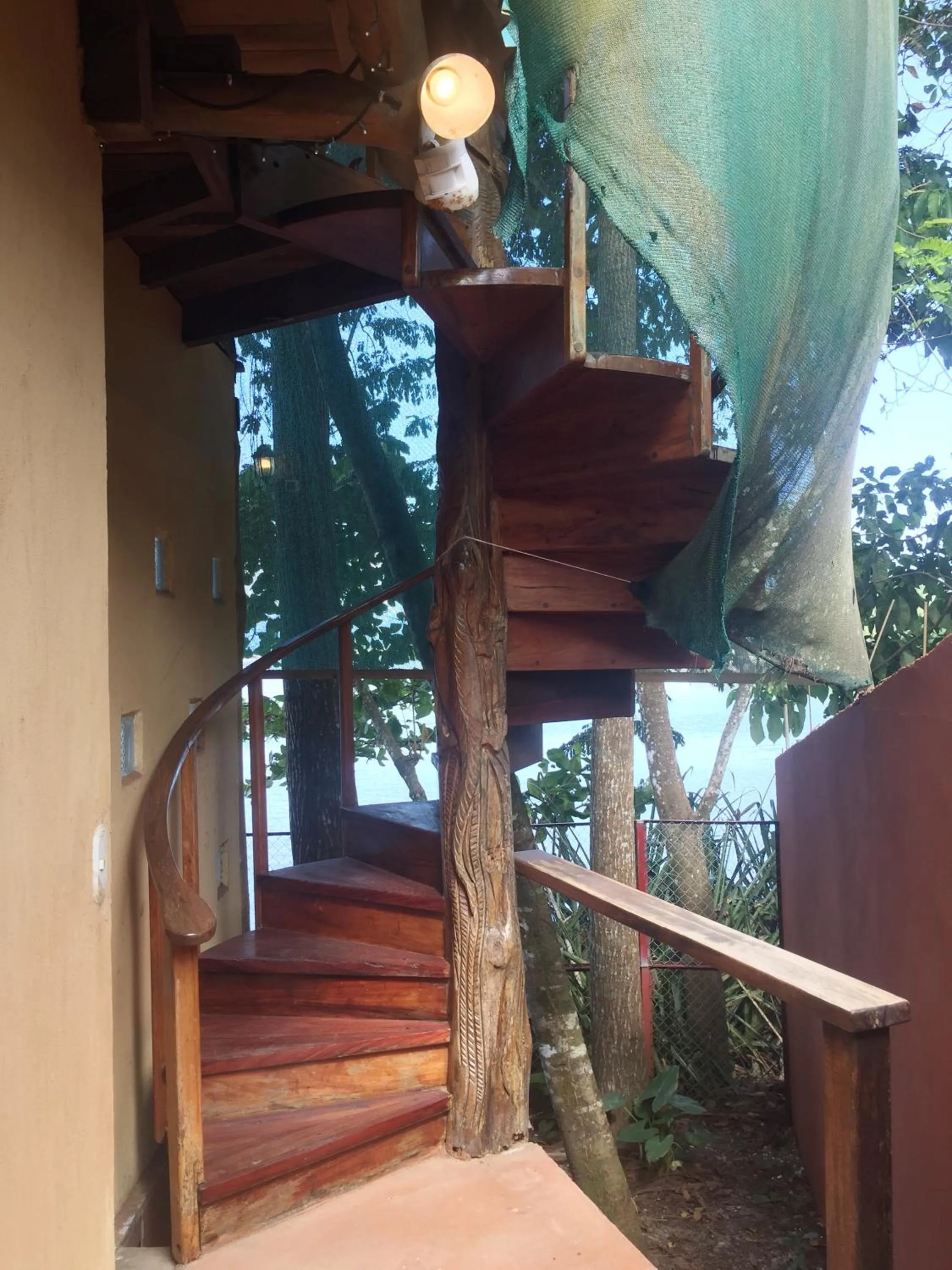 Text overlay in Cabinas Jimenez