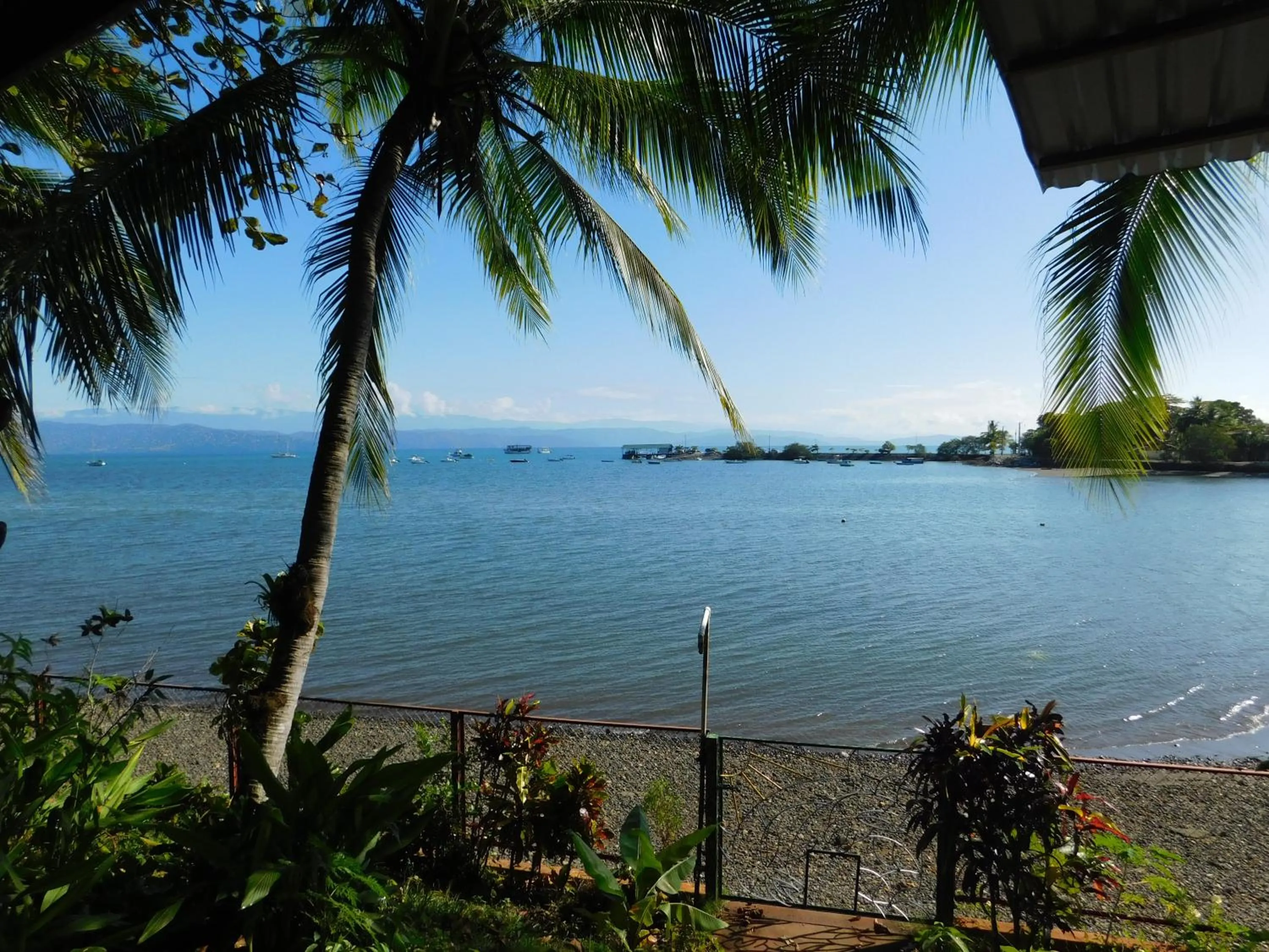 Text overlay in Cabinas Jimenez