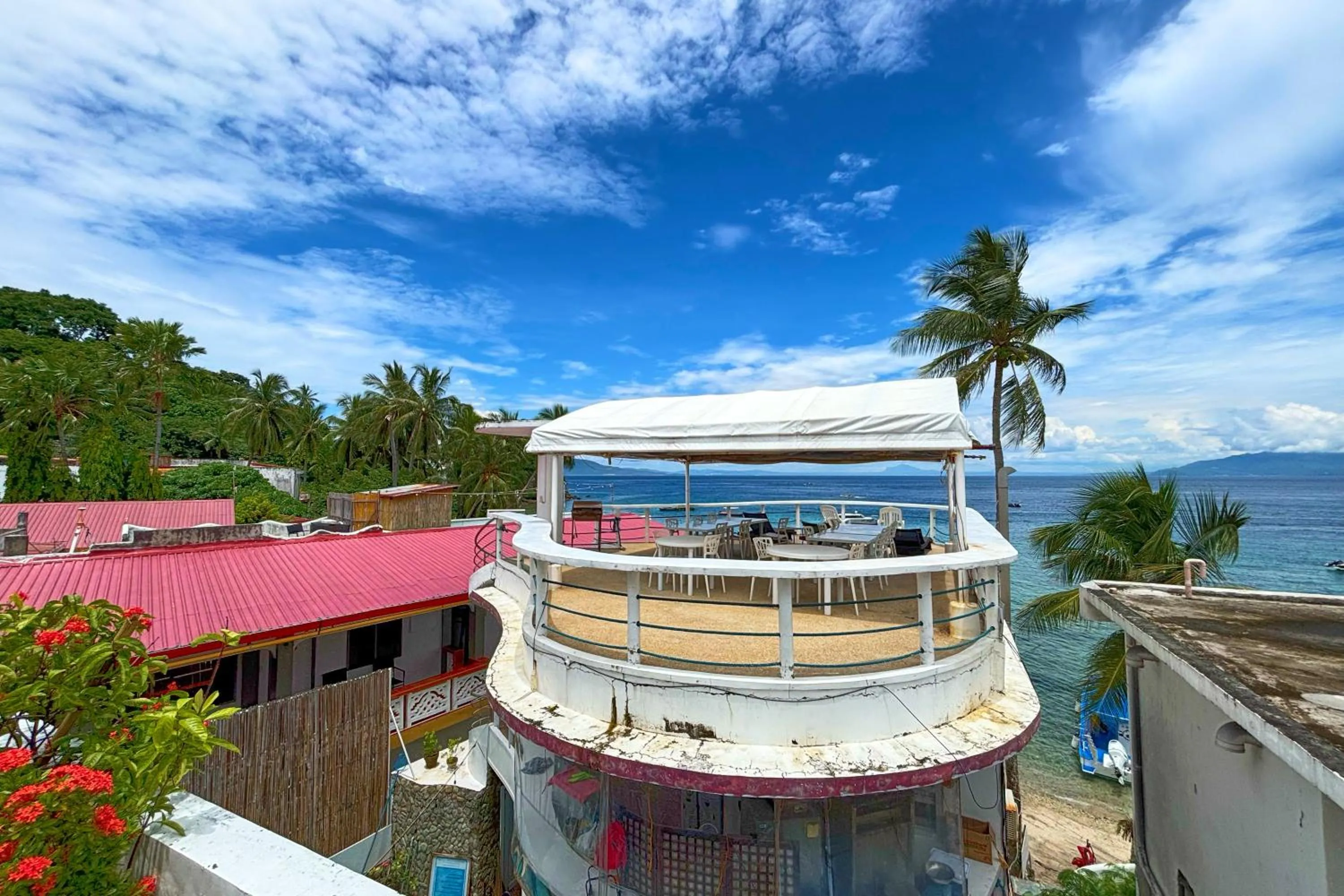Arkipelago Divers and Beach Resort