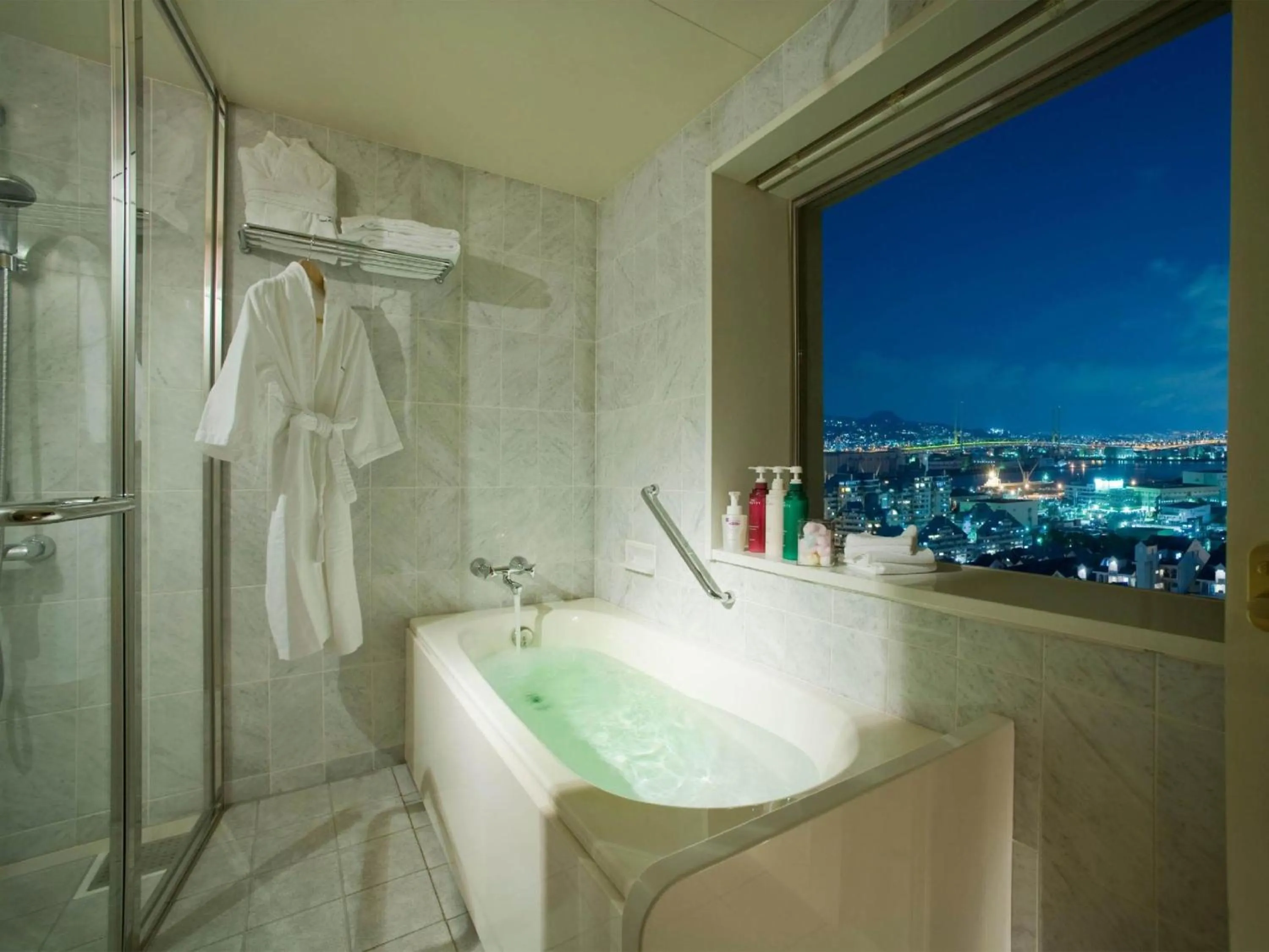 Bathroom in Hotel Plaza Kobe