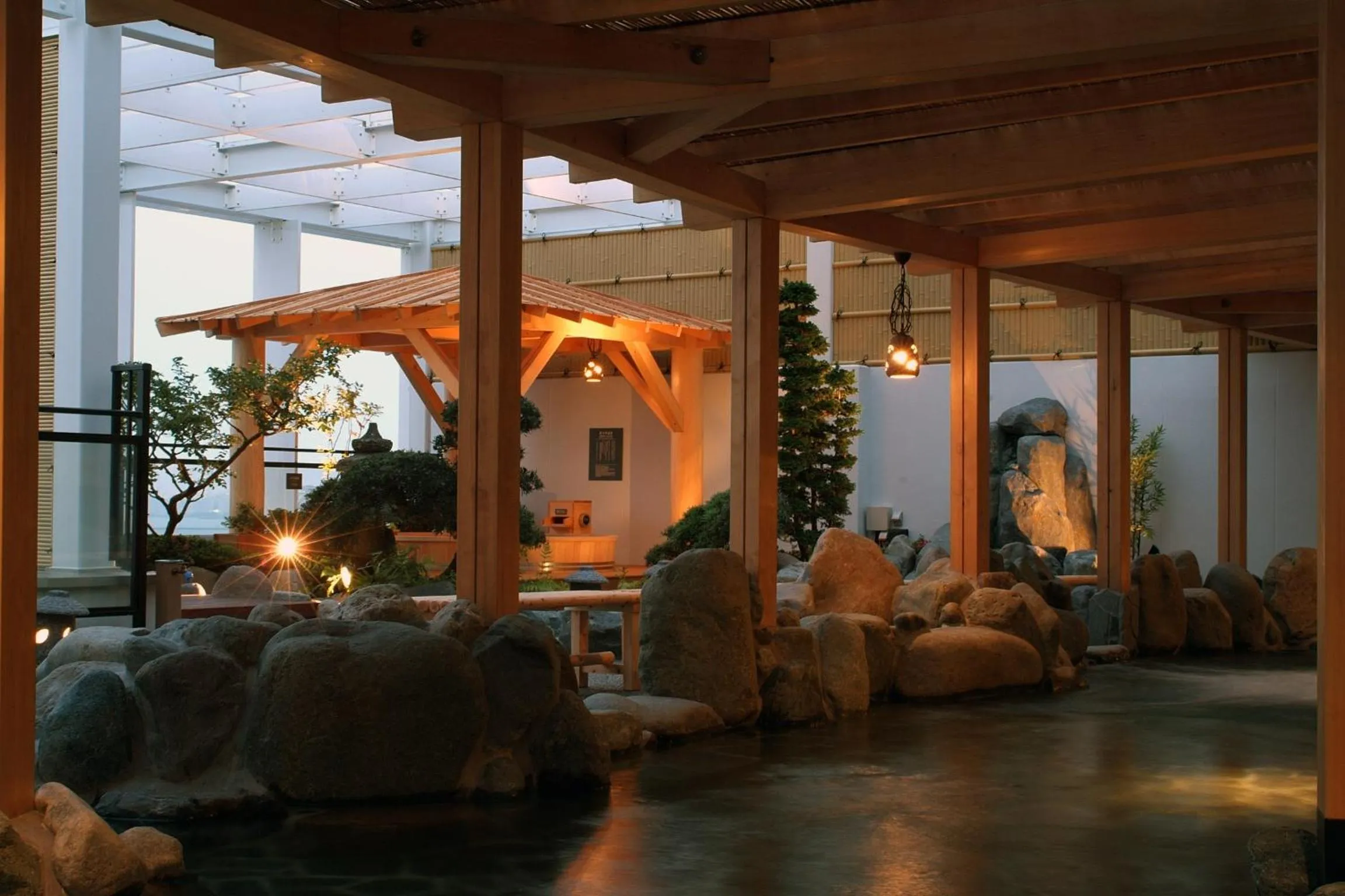 Yokohama Minatomirai Manyo Club