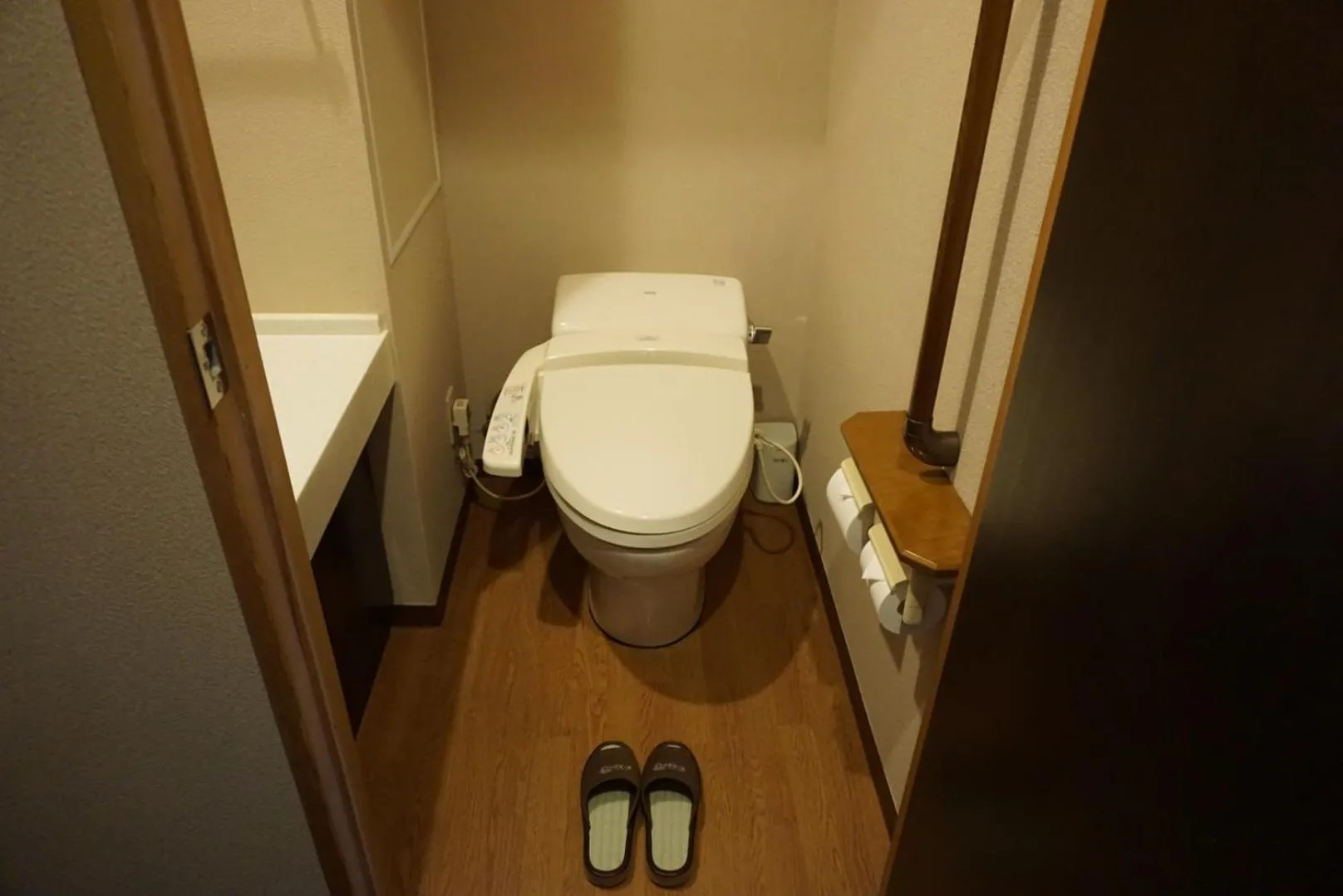 Yokohama Minatomirai Manyo Club