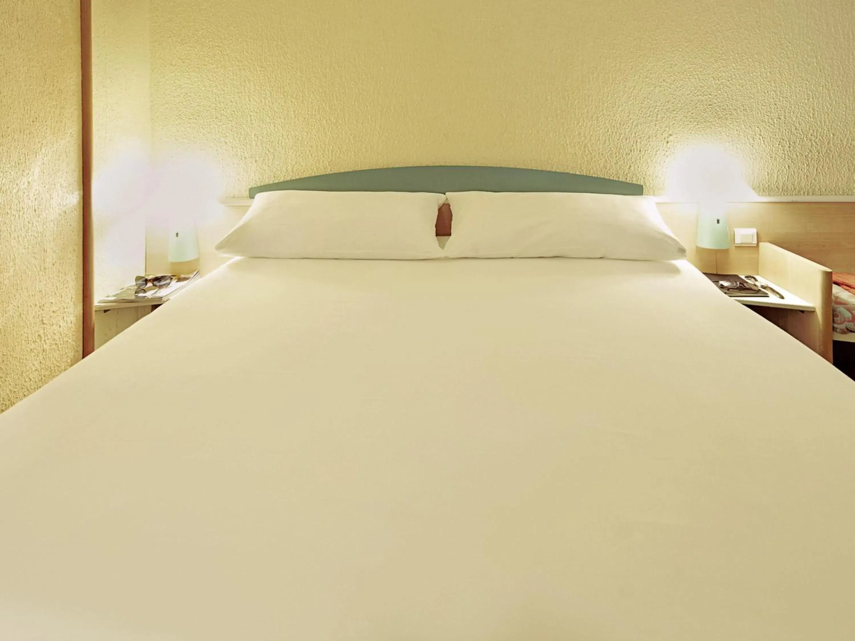 Double Room in ibis Swansea Double Room in ibis Swansea