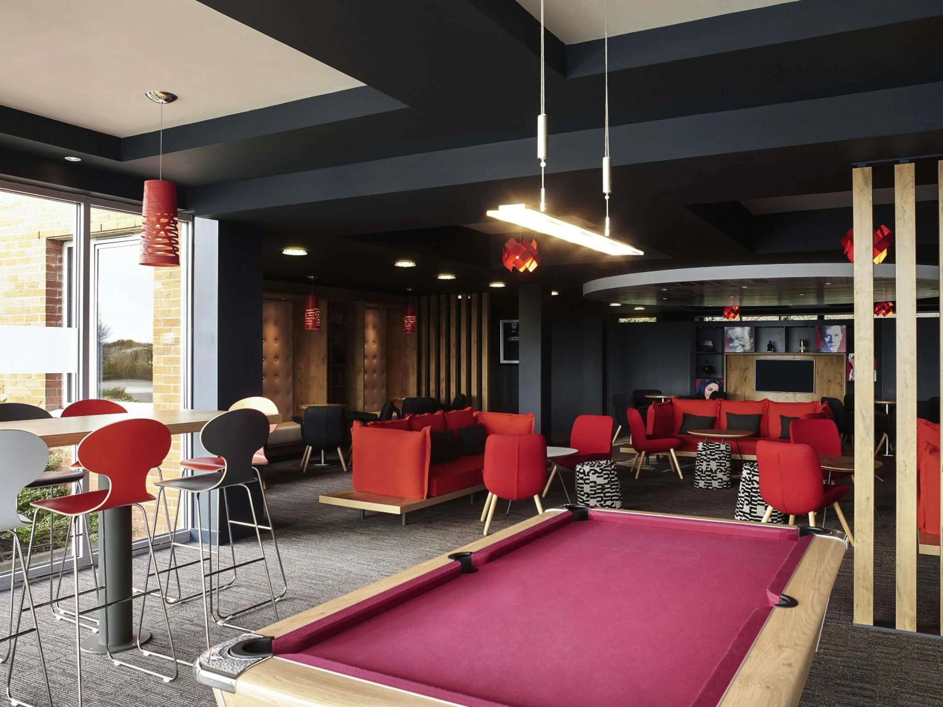 Meeting/conference room in ibis Swansea