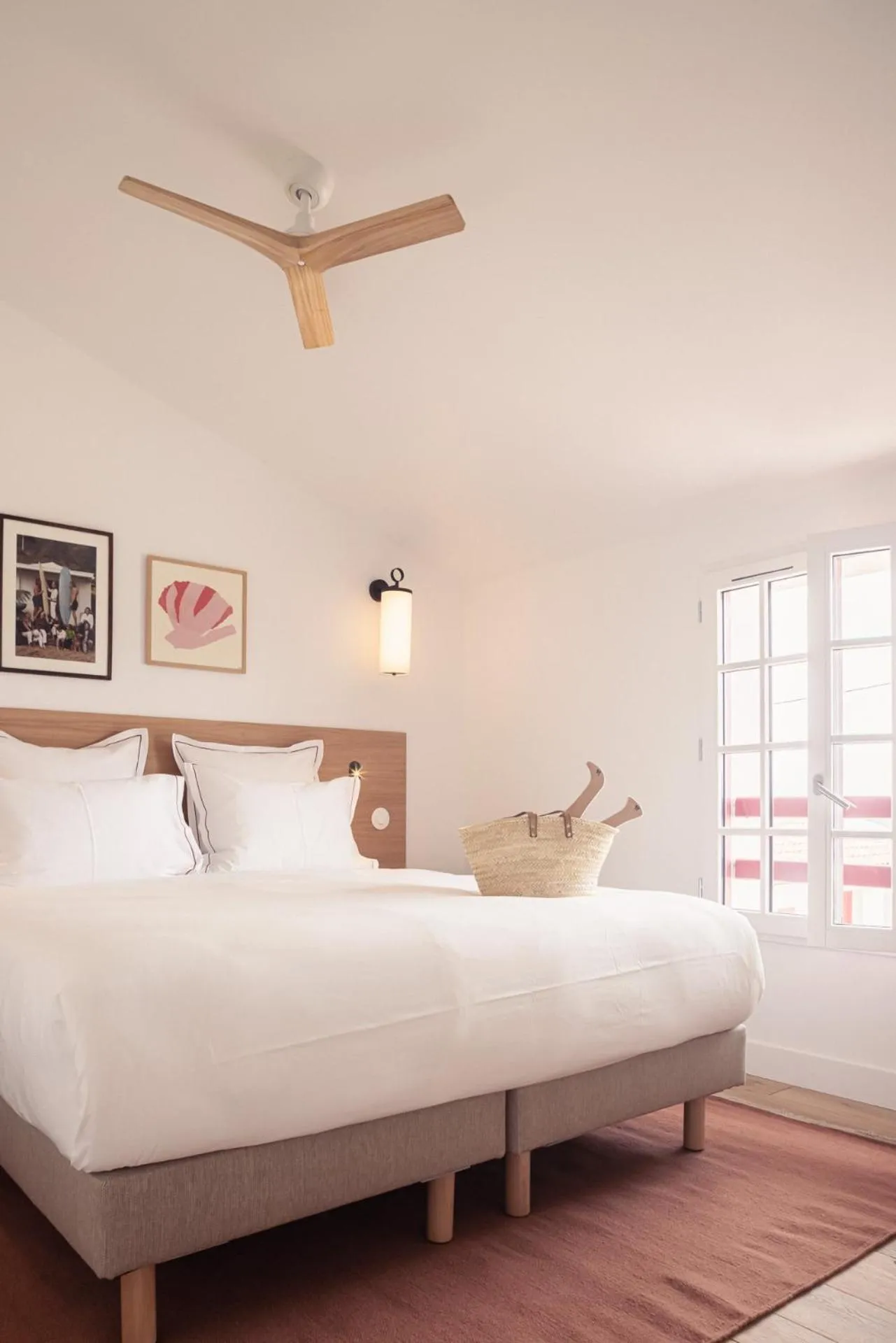 Photo of the whole room, Bed in Hôtel INDARRA & SPA - Piscine