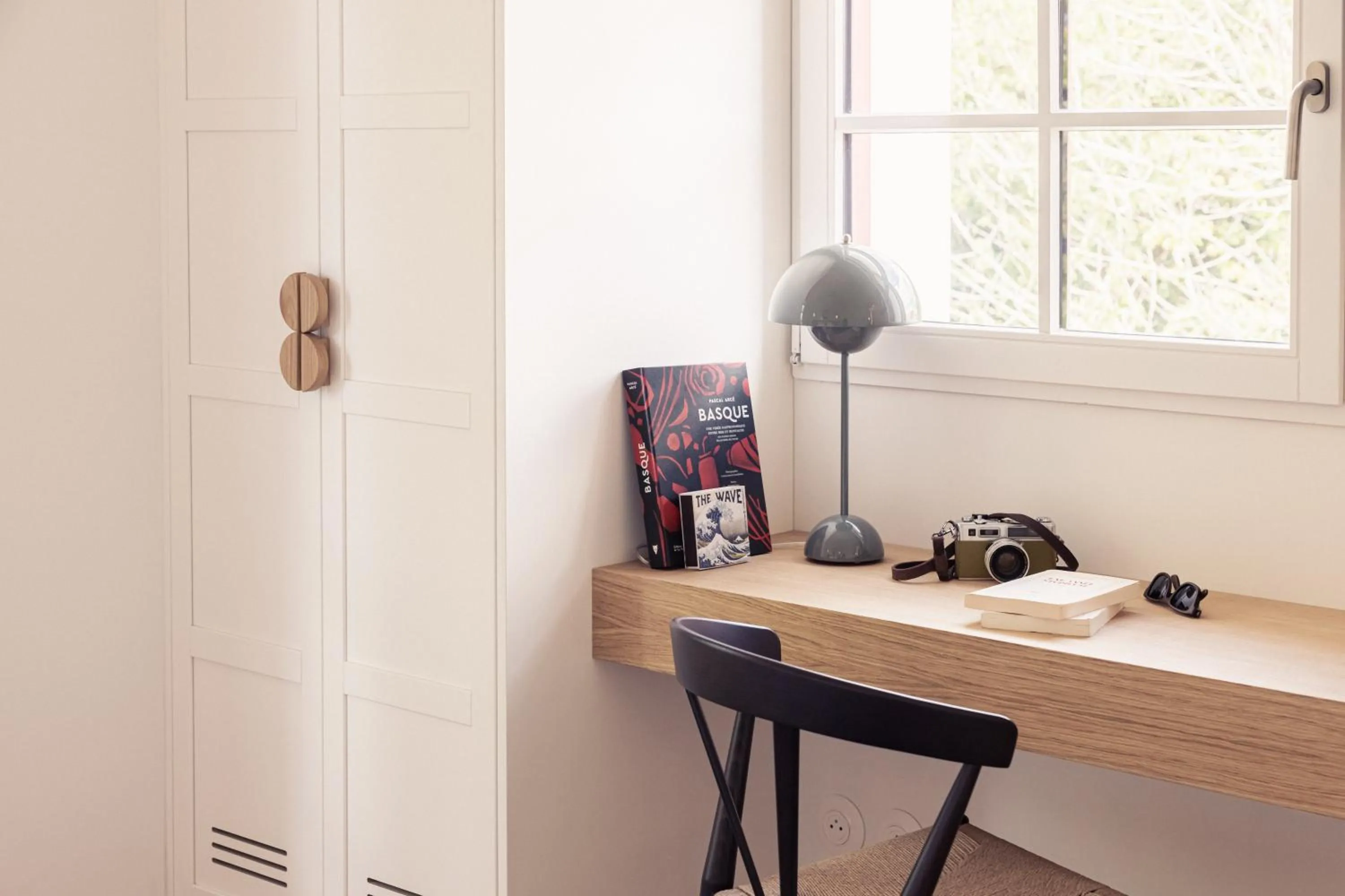 Bedroom in Hôtel INDARRA & SPA - Piscine