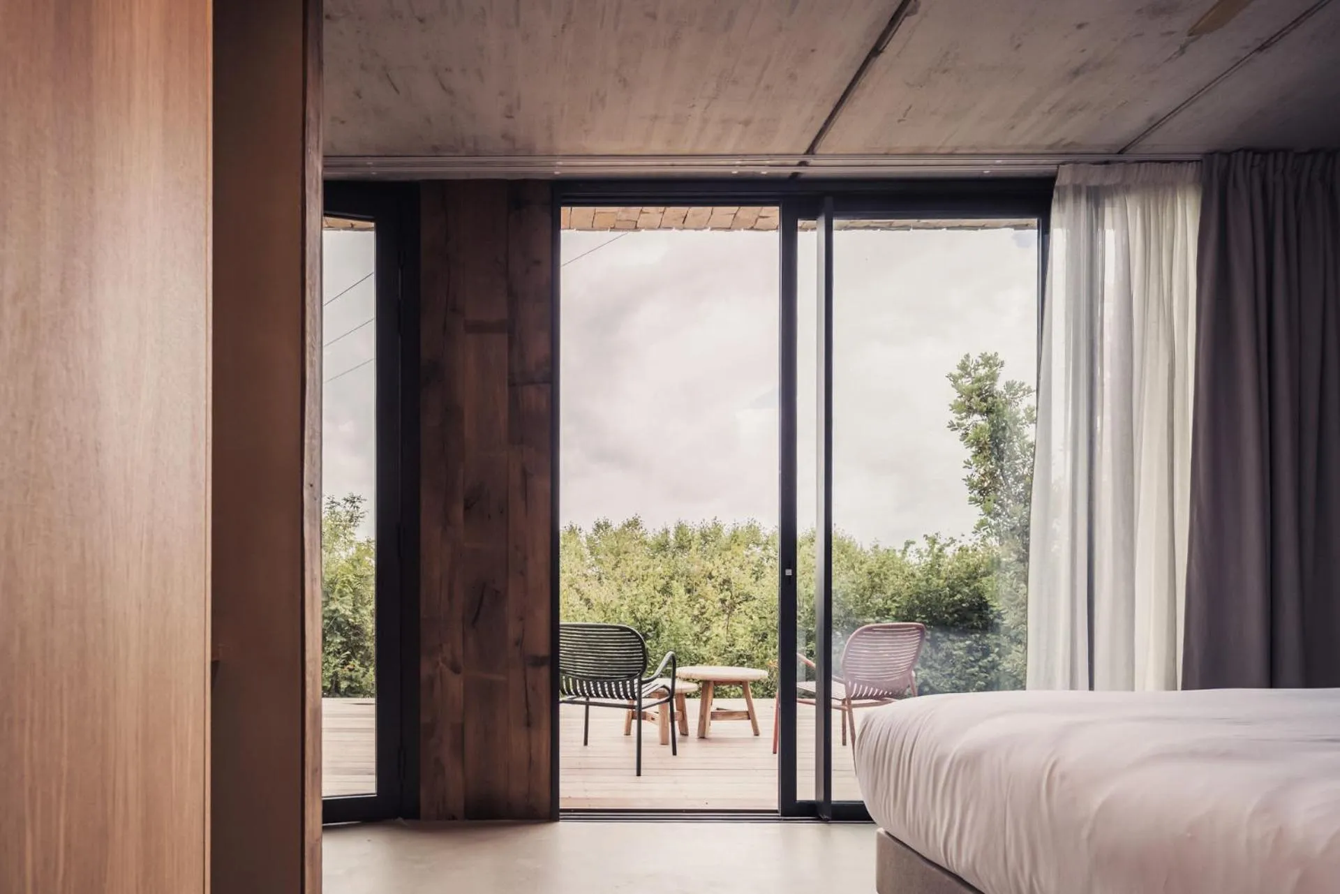 Photo of the whole room, Bed in Hôtel INDARRA & SPA - Piscine