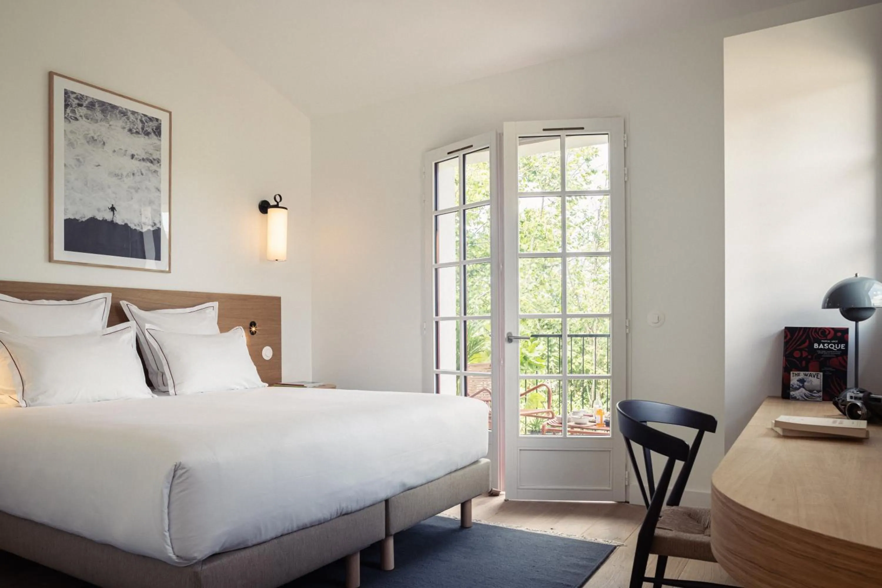 Bed in Hôtel INDARRA & SPA - Piscine