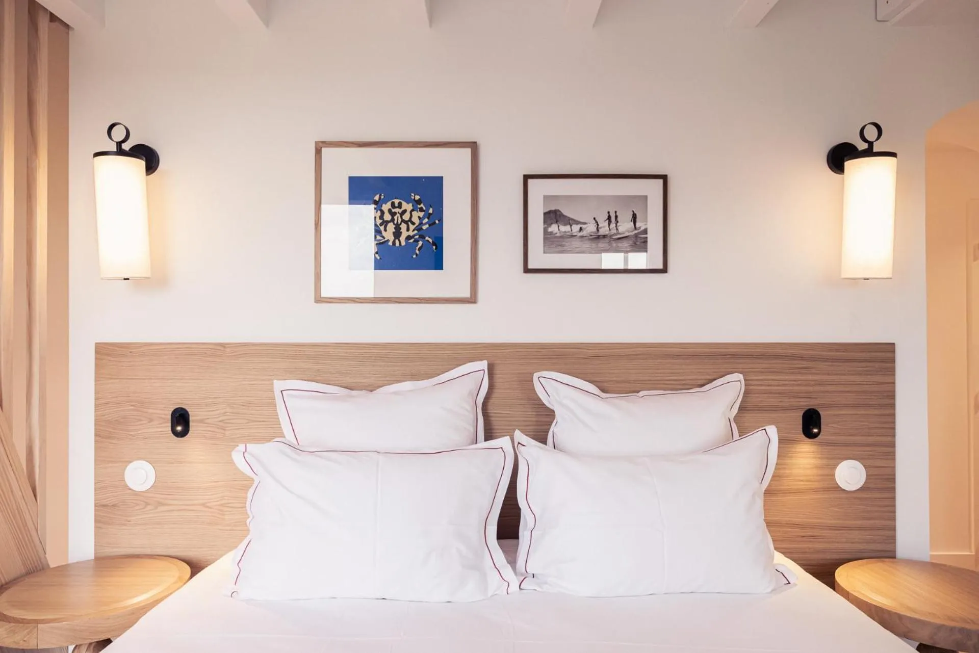 Bed in Hôtel INDARRA & SPA - Piscine