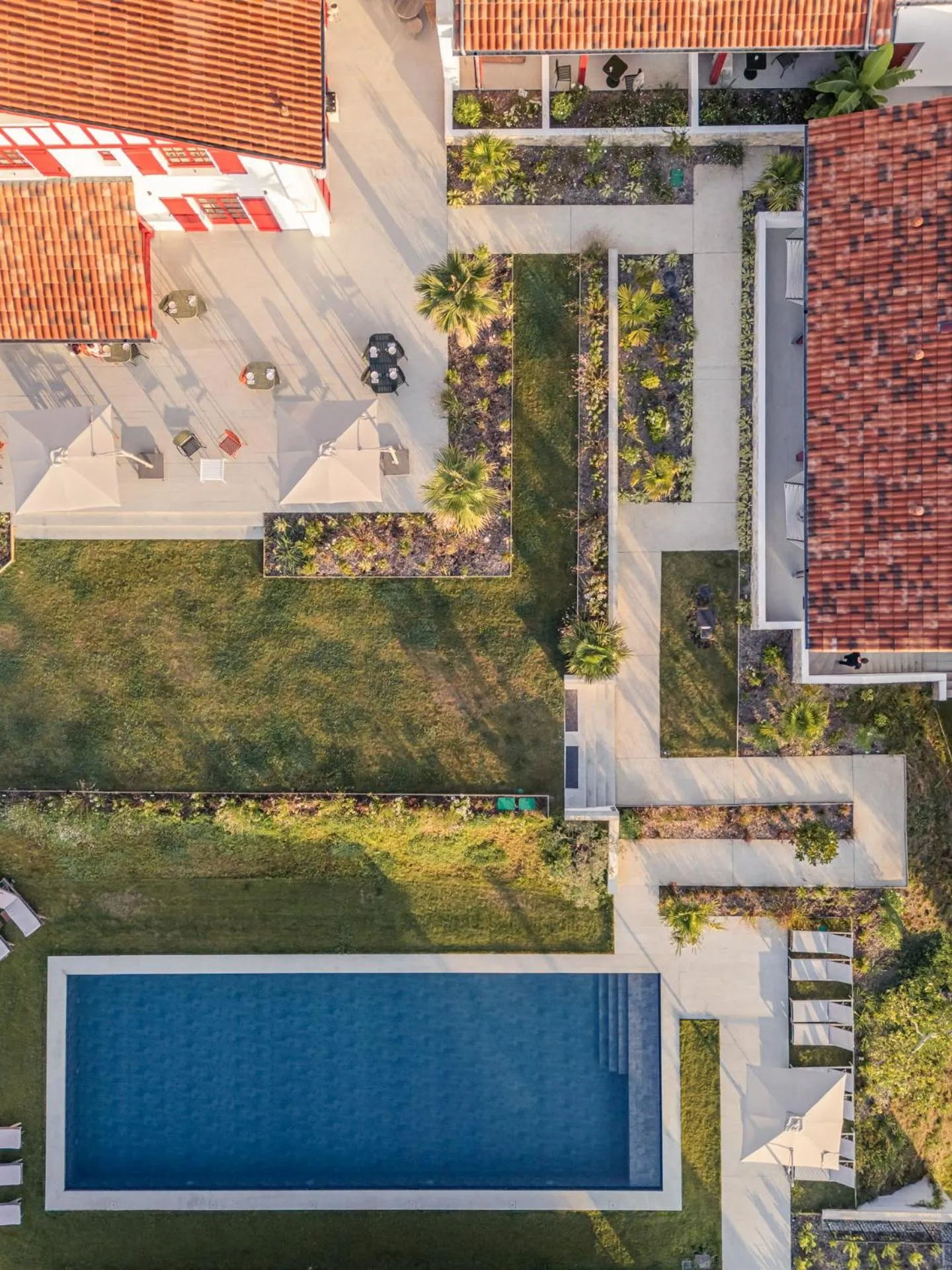 Bird's eye view in Hôtel INDARRA & SPA - Piscine