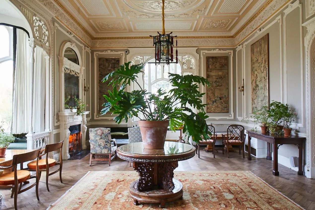 Dining area in Oakley Court